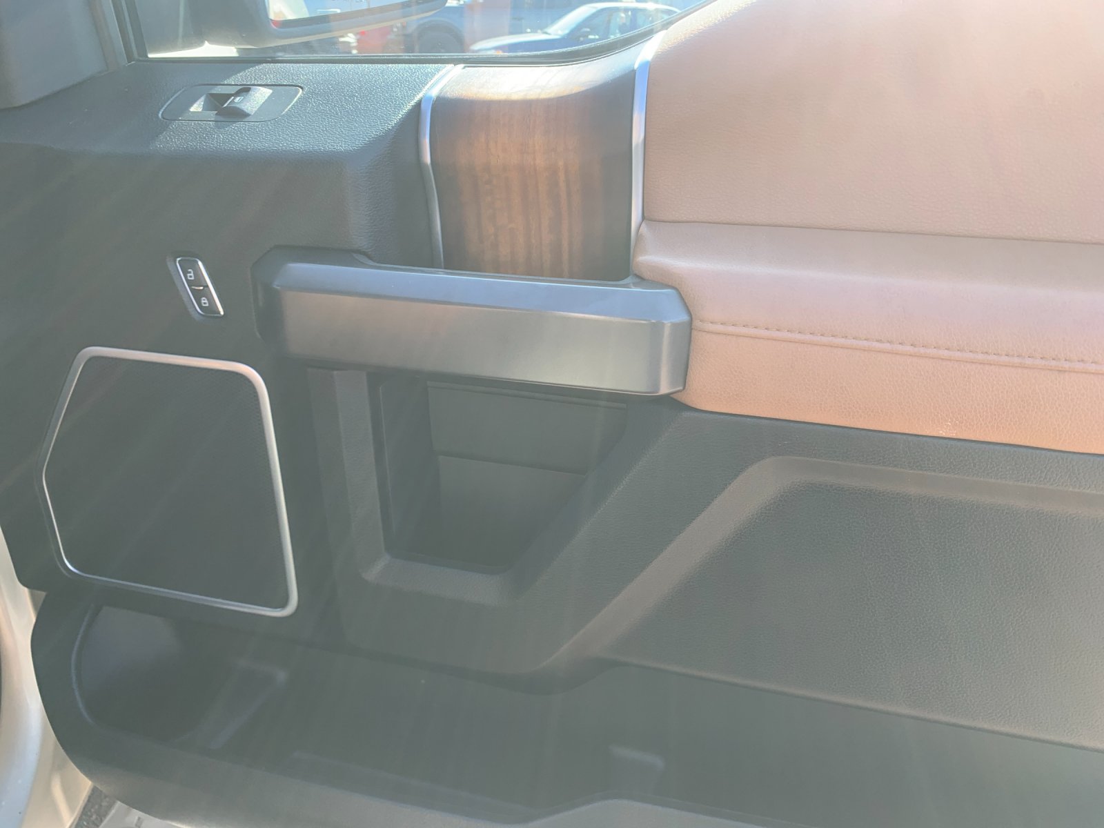 Used 2017 Gold Ford Limited image 20