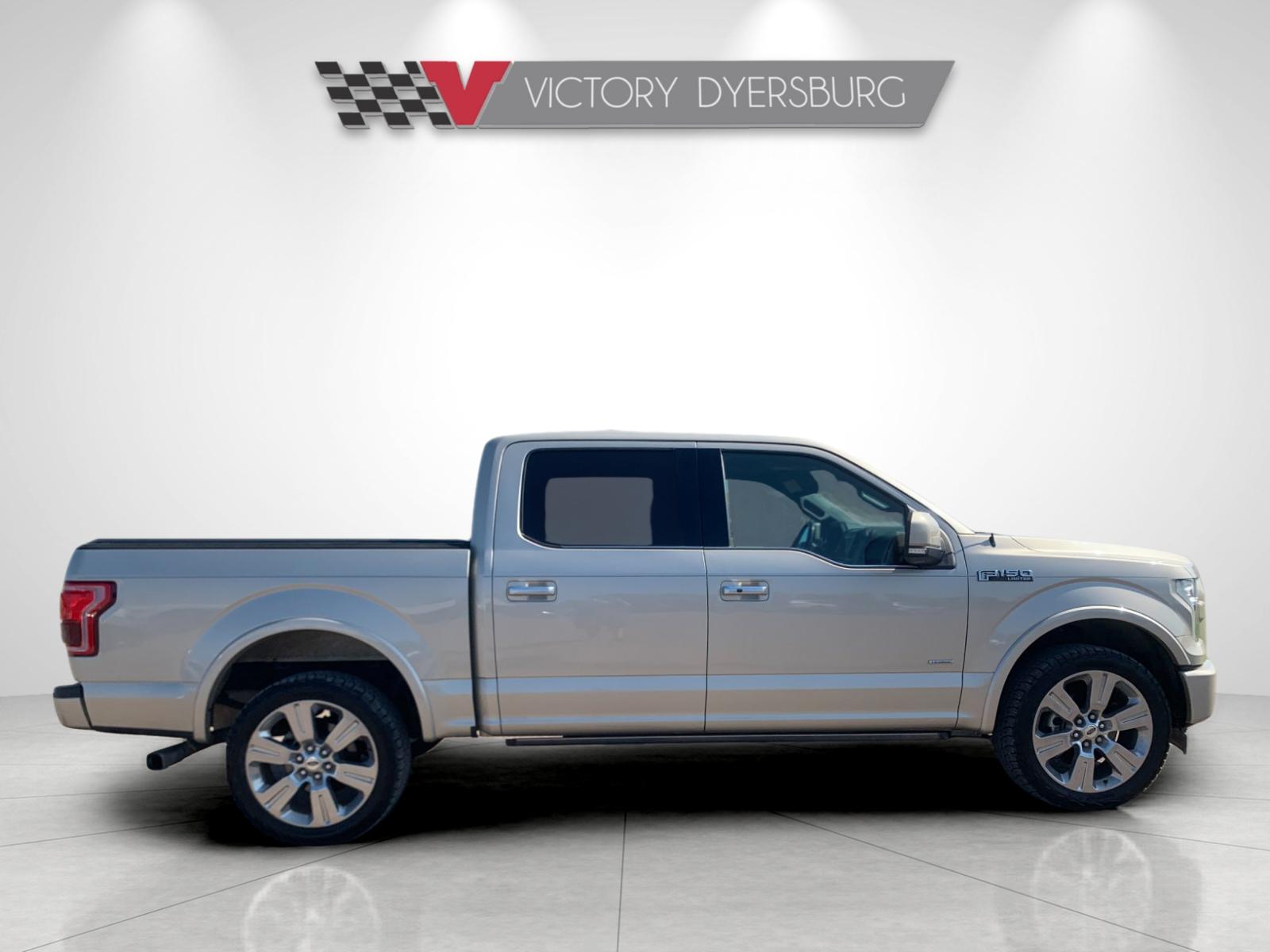 Used 2017 Gold Ford Limited image 3