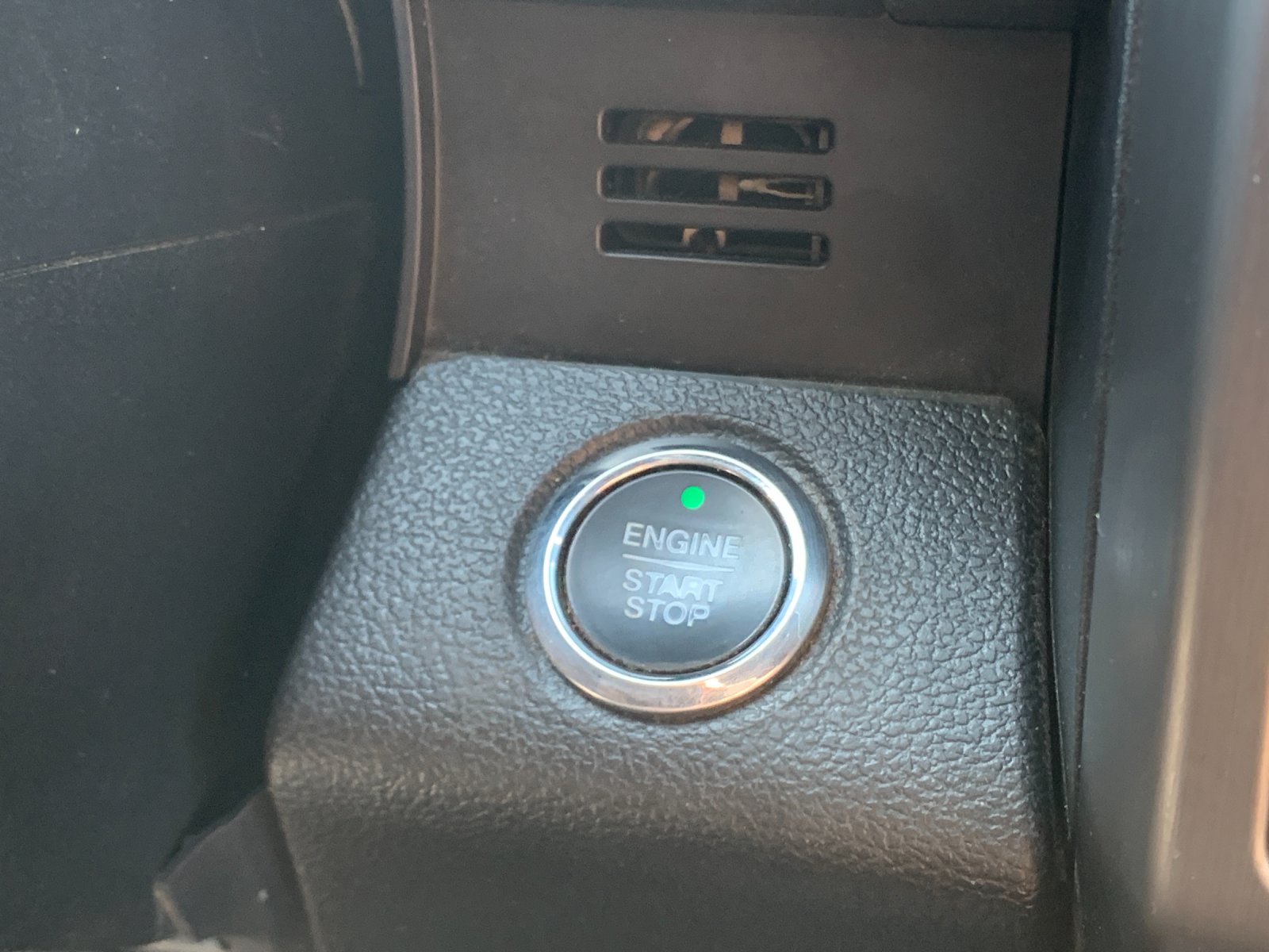 Used 2017 Gold Ford Limited image 26