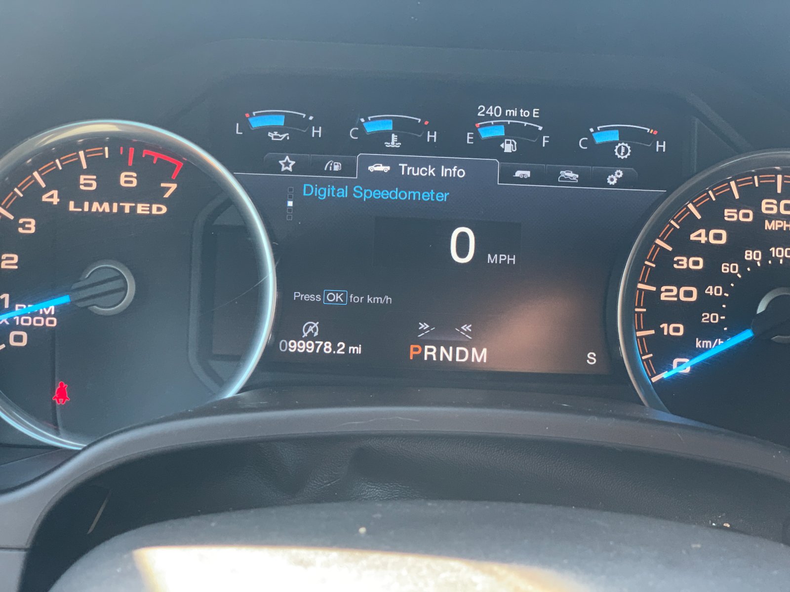Used 2017 Gold Ford Limited image 31