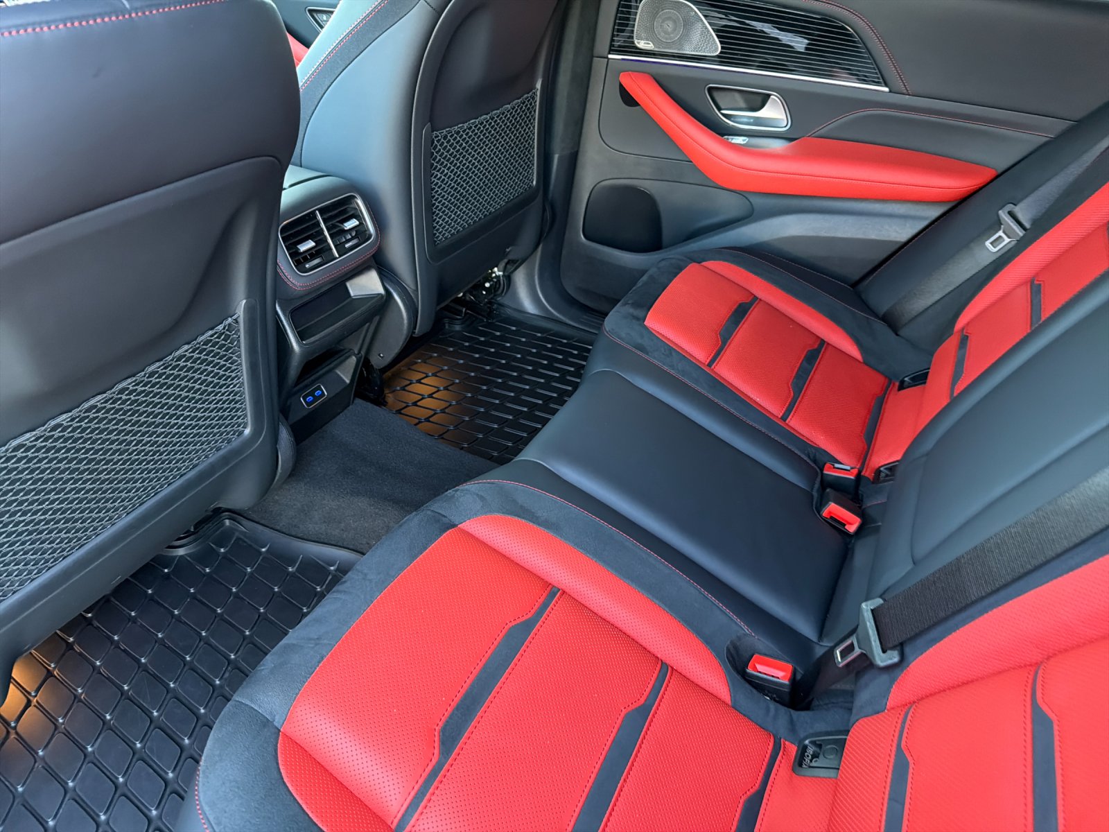 Certified Used 2024 Polar White Mercedes-Benz GLE 63 S AMG® 4D Sport Utility 4MATIC®  image 15