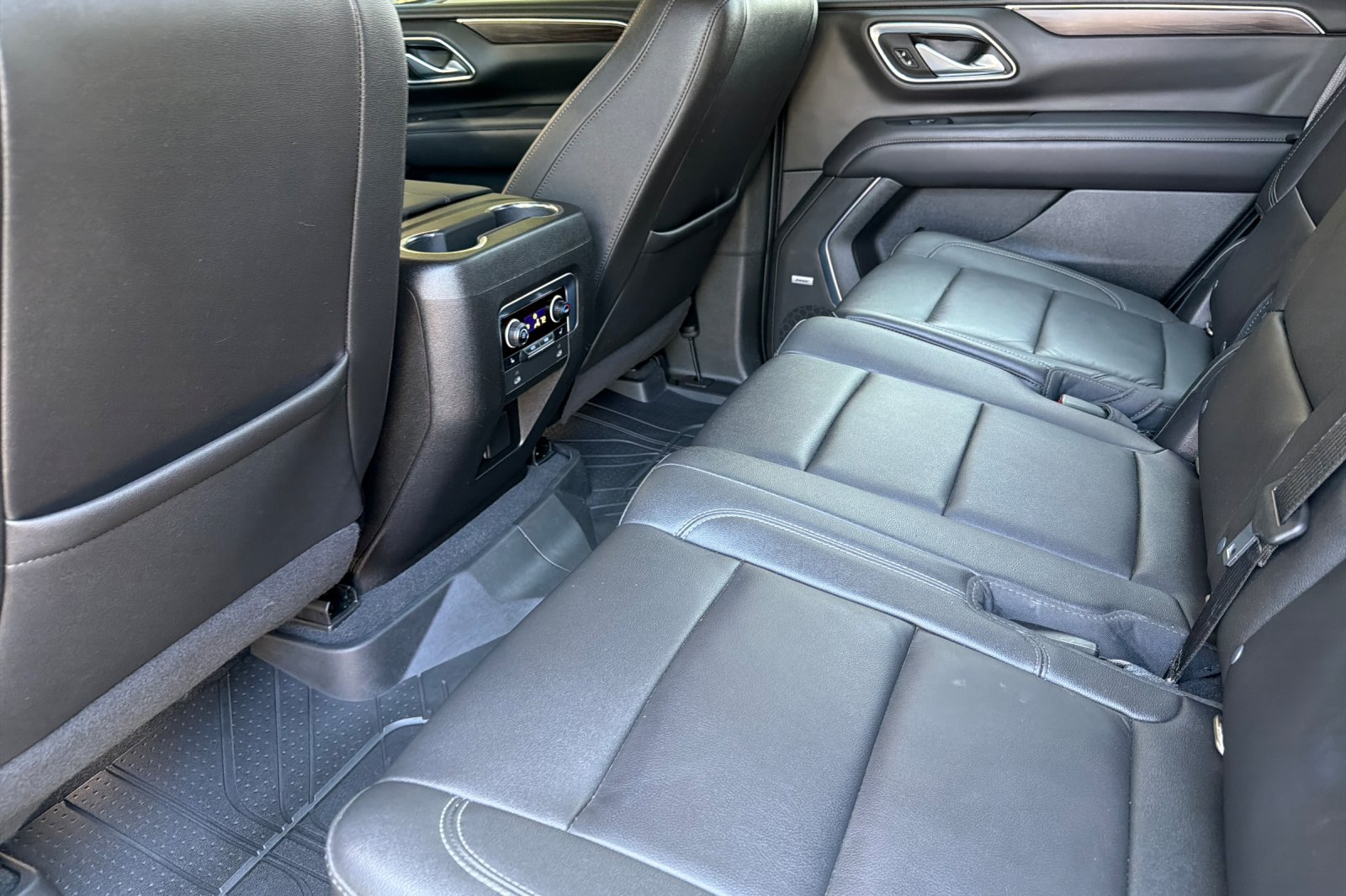 Used 2022 Gray Chevrolet Z71 image 9