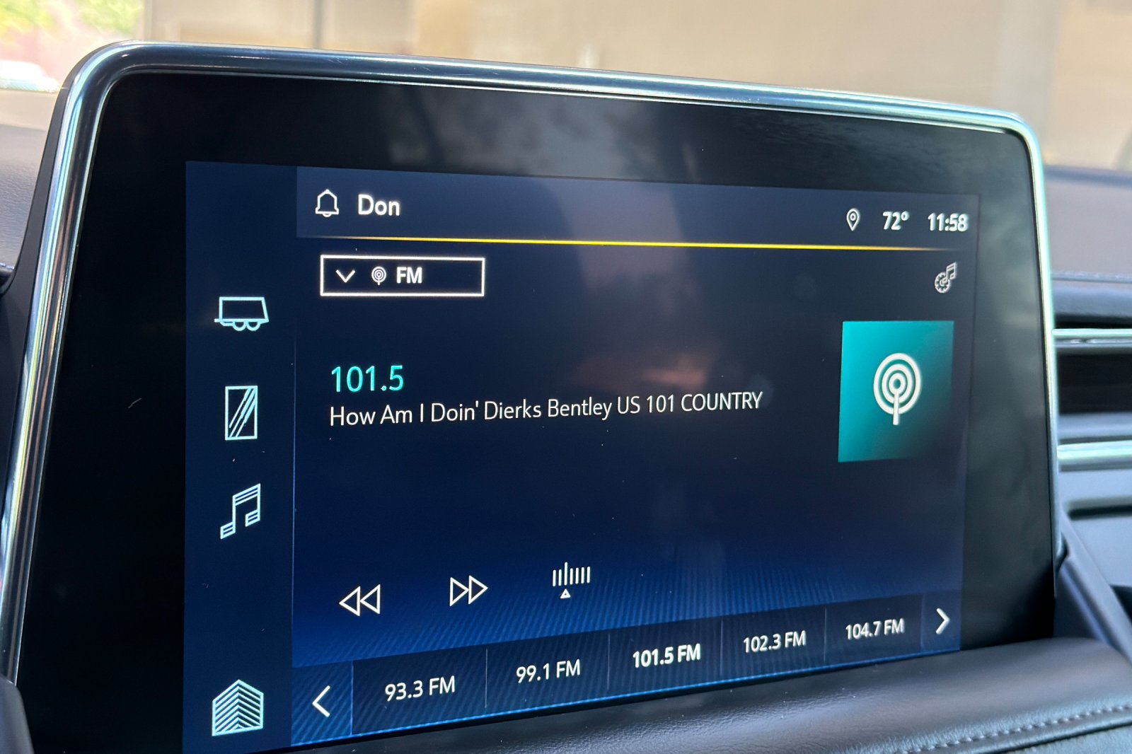 Used 2022 Gray Chevrolet Z71 image 15