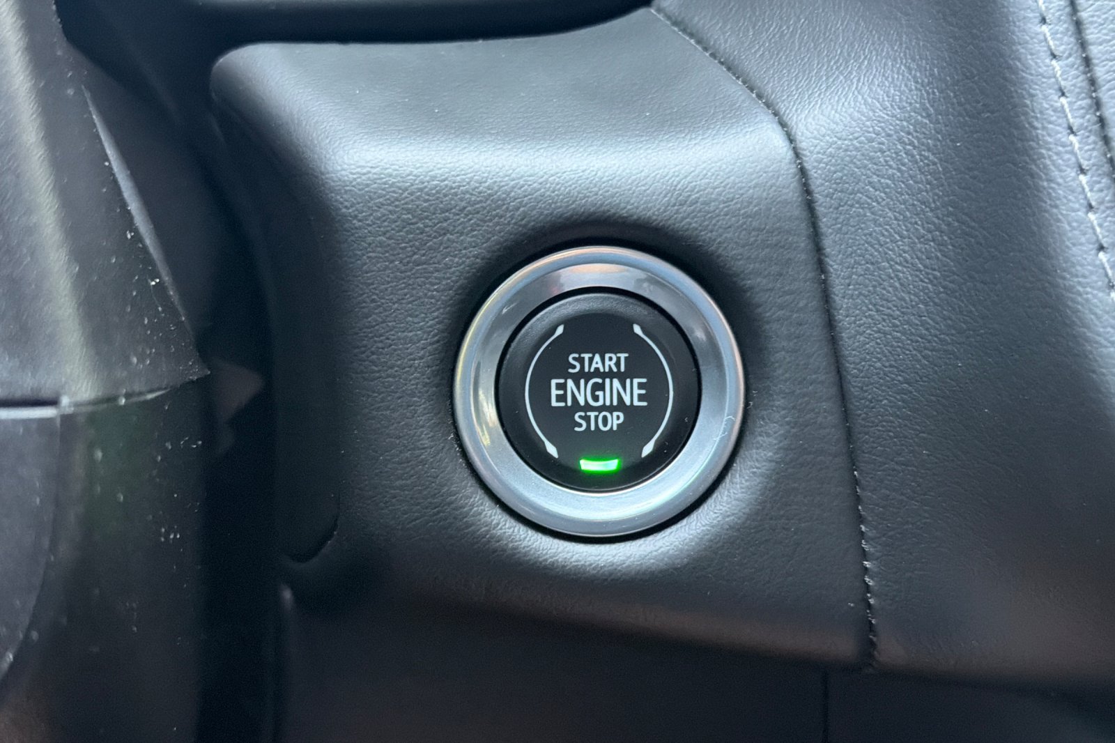 Used 2022 Gray Chevrolet Z71 image 19