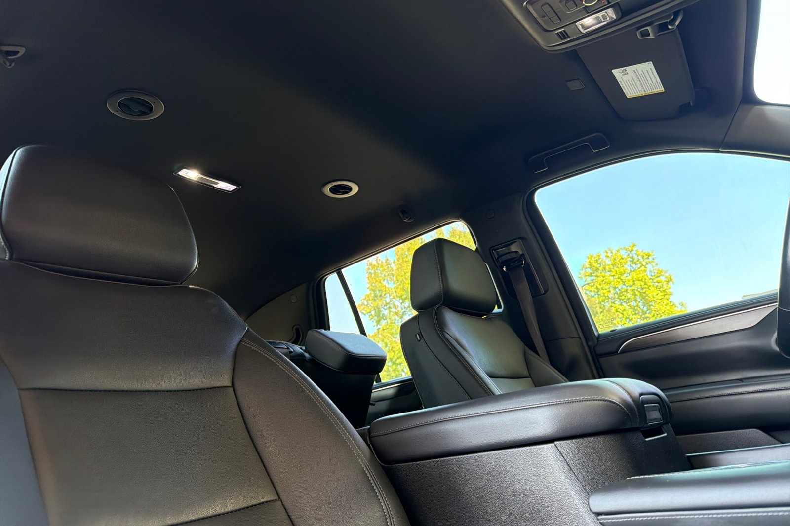 Used 2022 Gray Chevrolet Z71 image 14