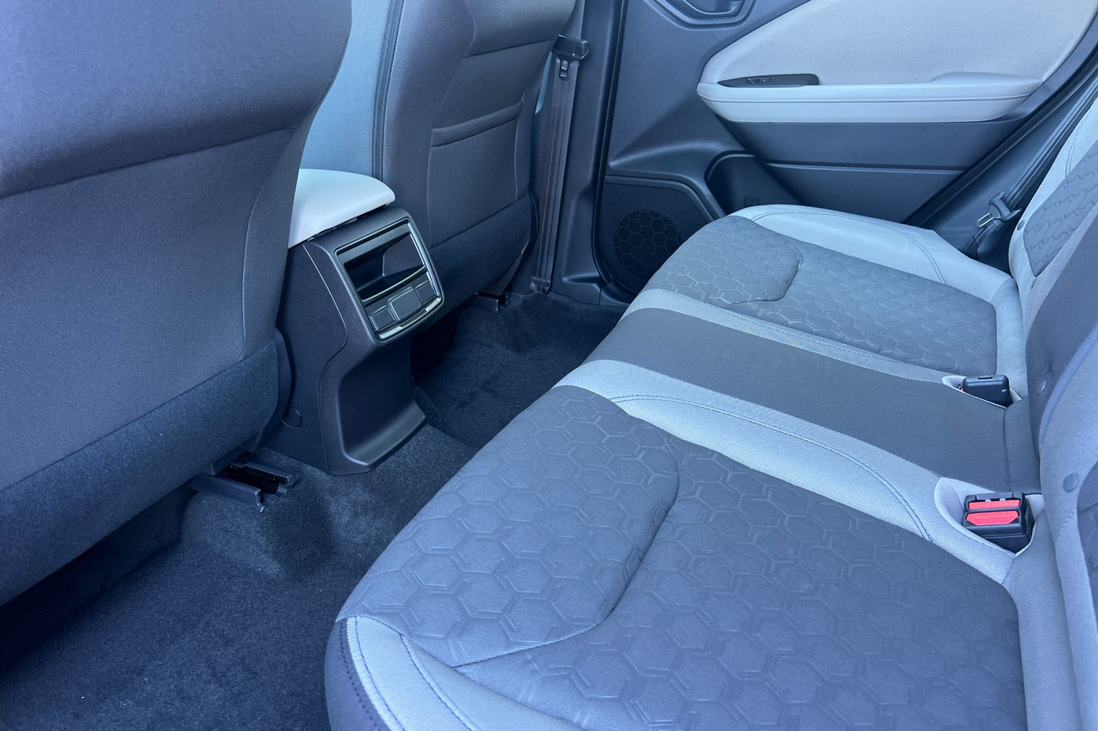 New 2026 DAYBREAK BLUE PEARL Subaru Standard Model image 36