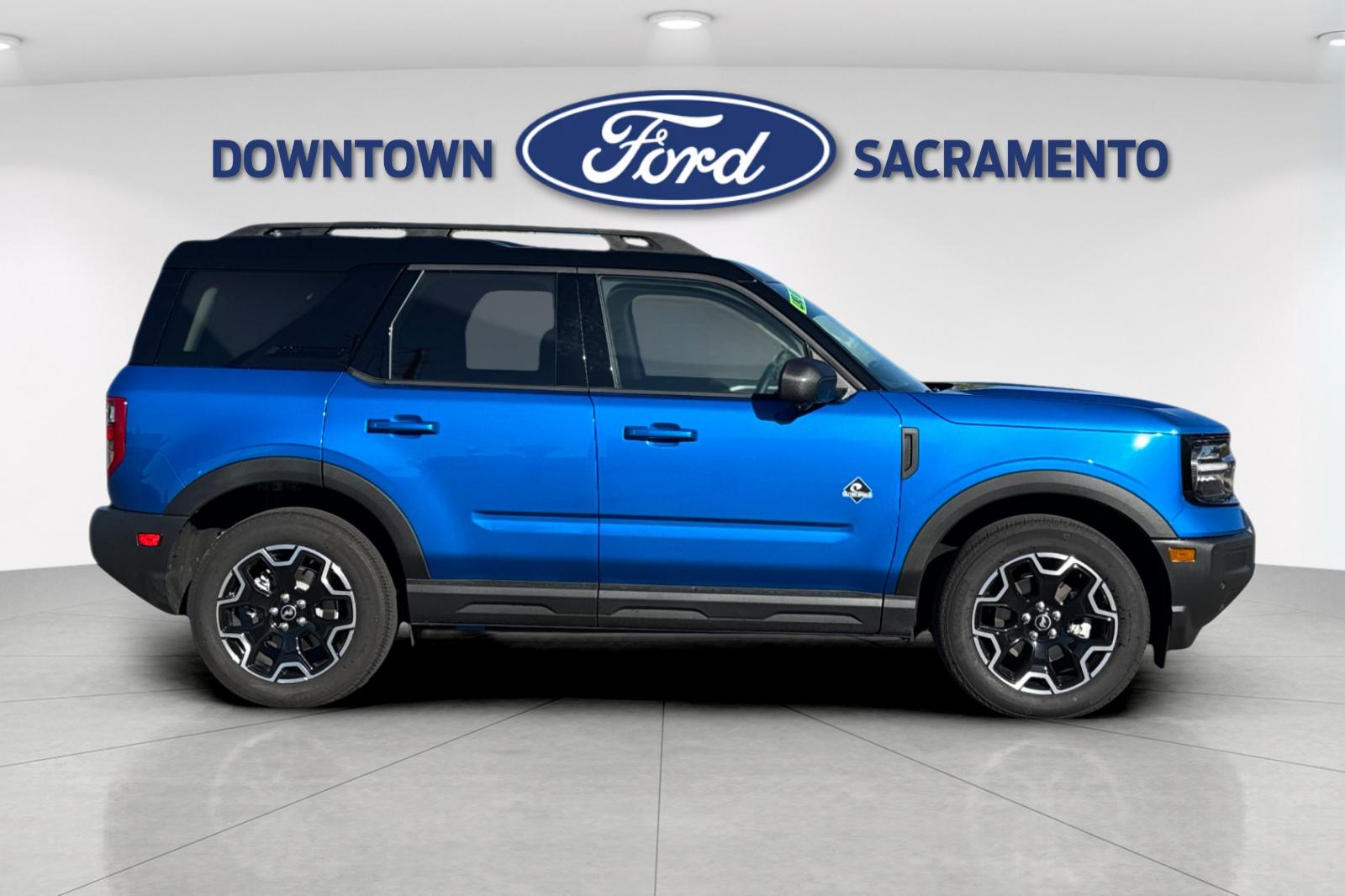 New 2025 Blue Metallic Ford Outer Banks® image 10