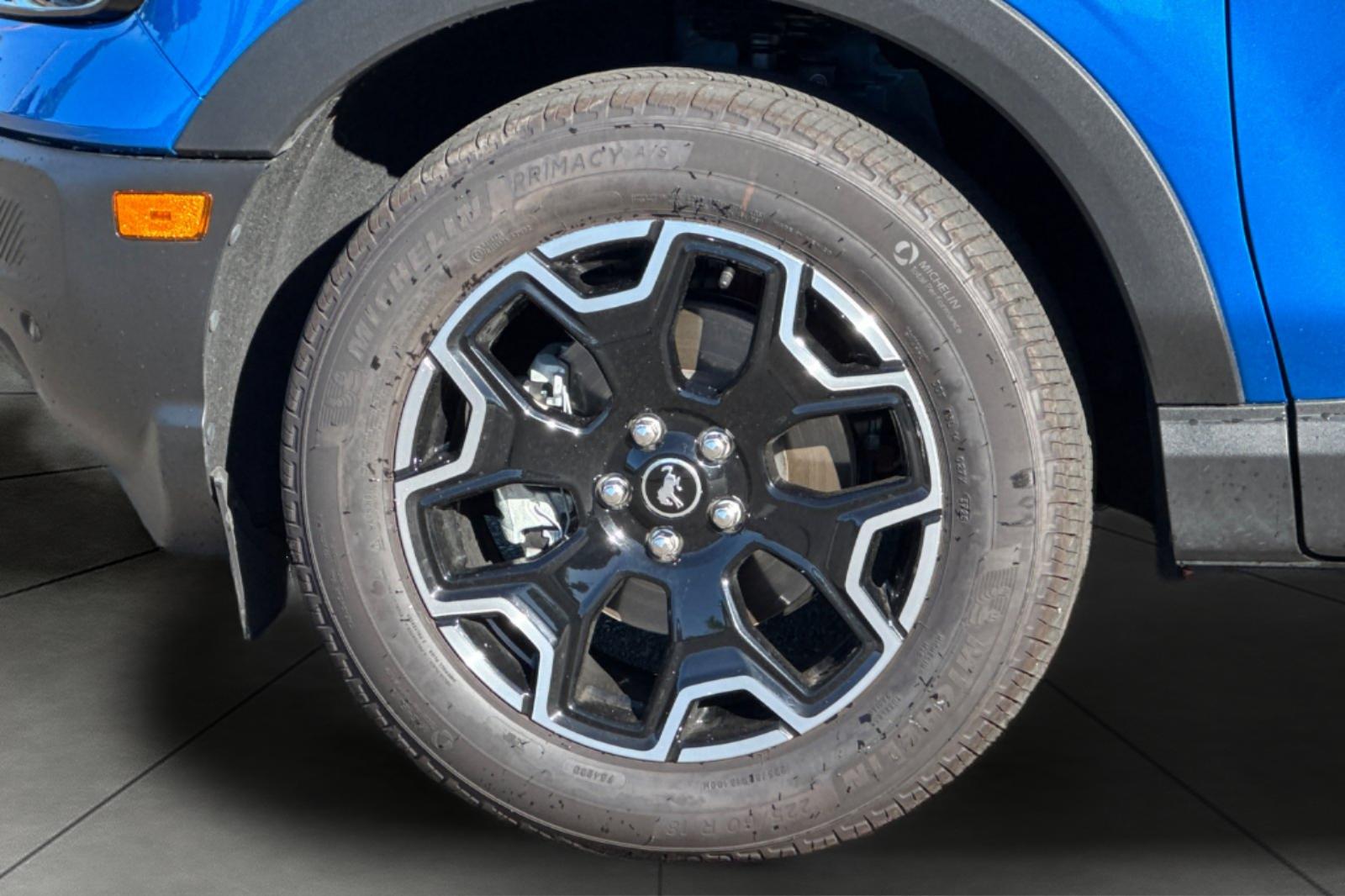 New 2025 Blue Metallic Ford Outer Banks® image 13