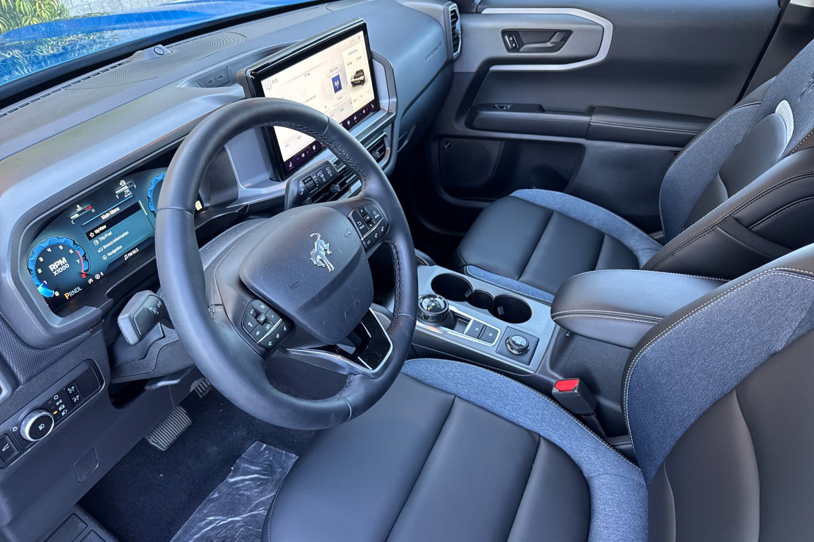 New 2025 Blue Metallic Ford Outer Banks® image 15