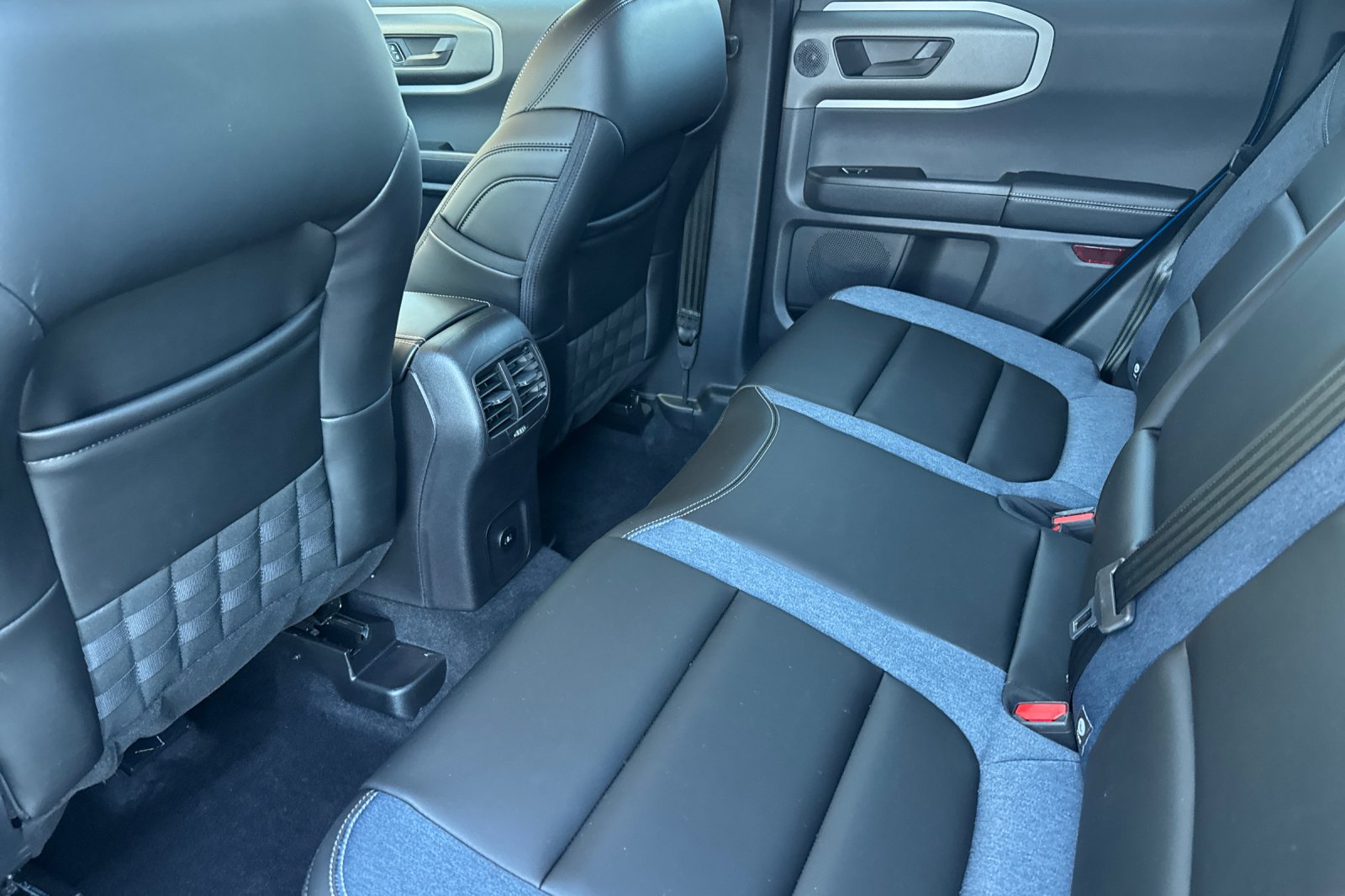 New 2025 Blue Metallic Ford Outer Banks® image 6