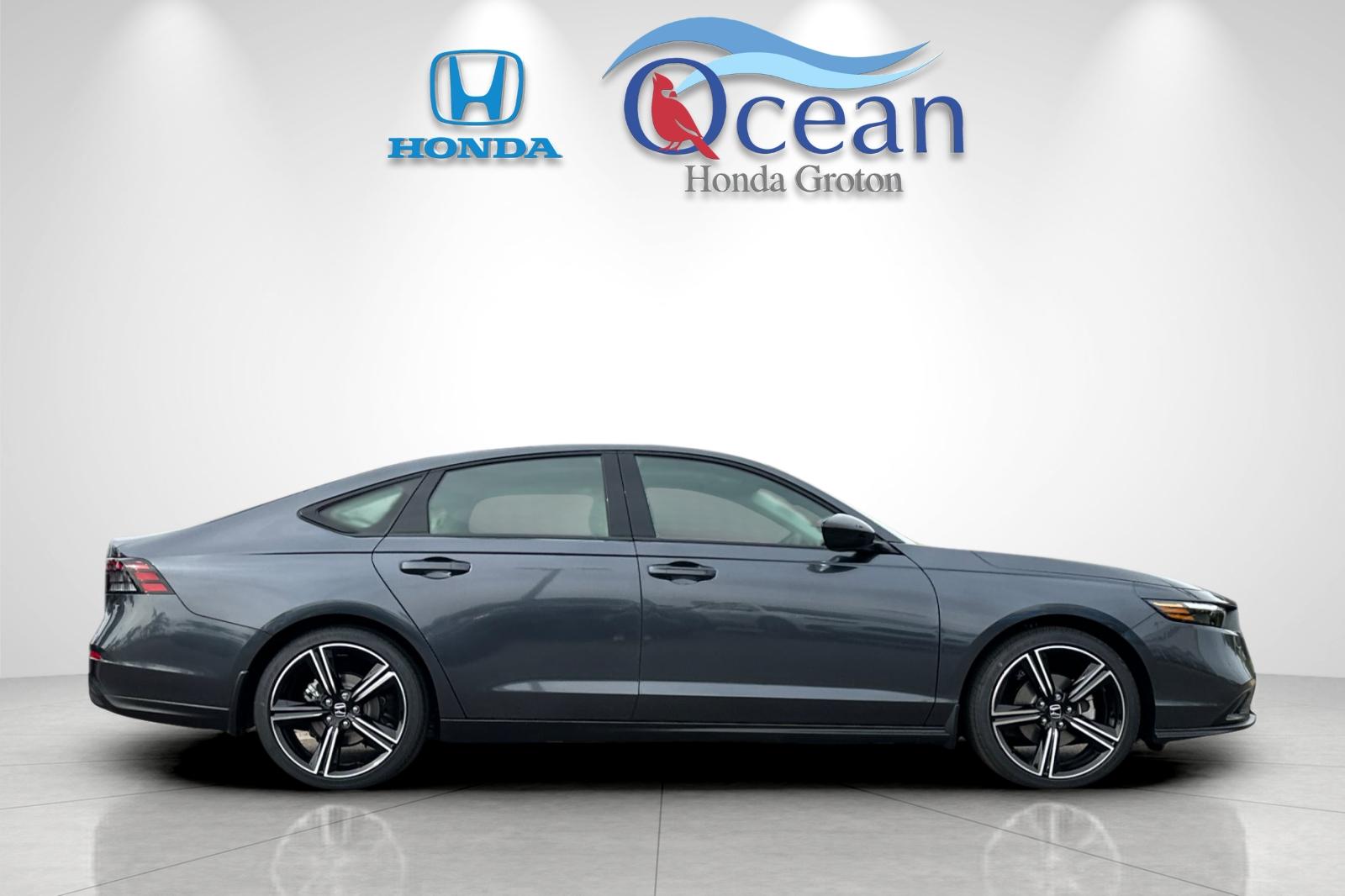 New 2026 Meteorite Gray Metallic Honda SE image 6