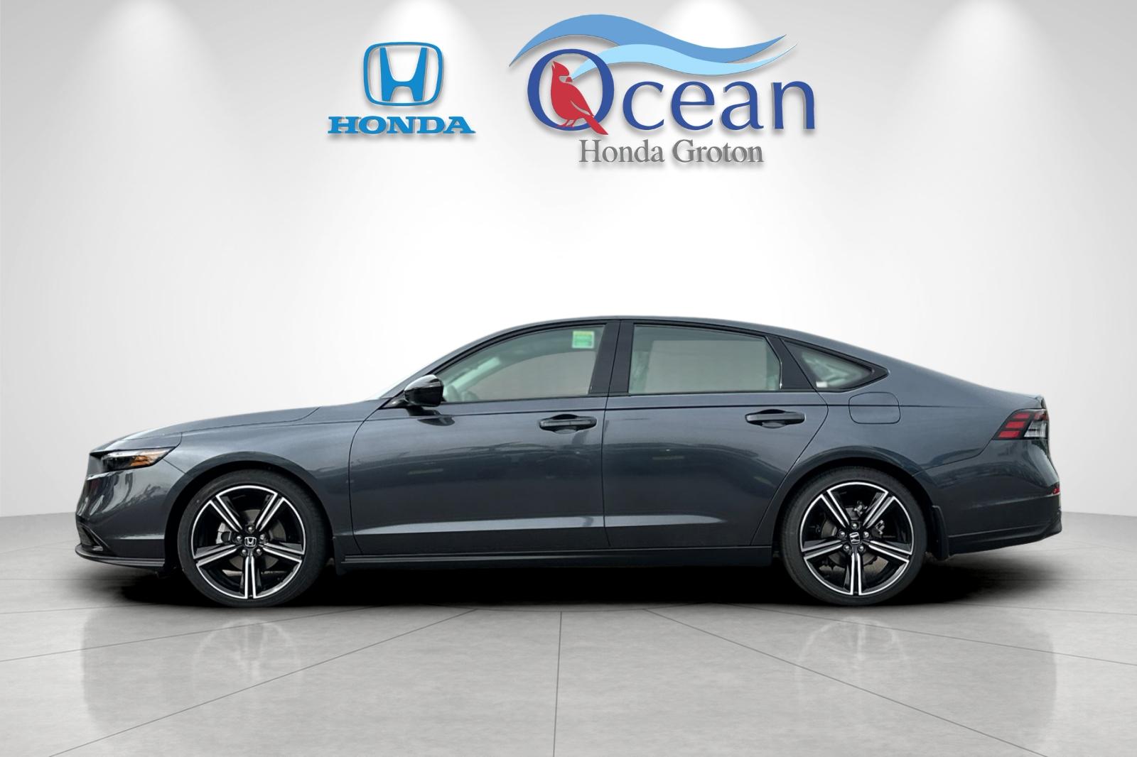 New 2026 Meteorite Gray Metallic Honda SE image 2