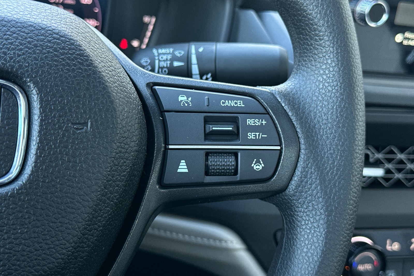 New 2026 Meteorite Gray Metallic Honda SE image 26