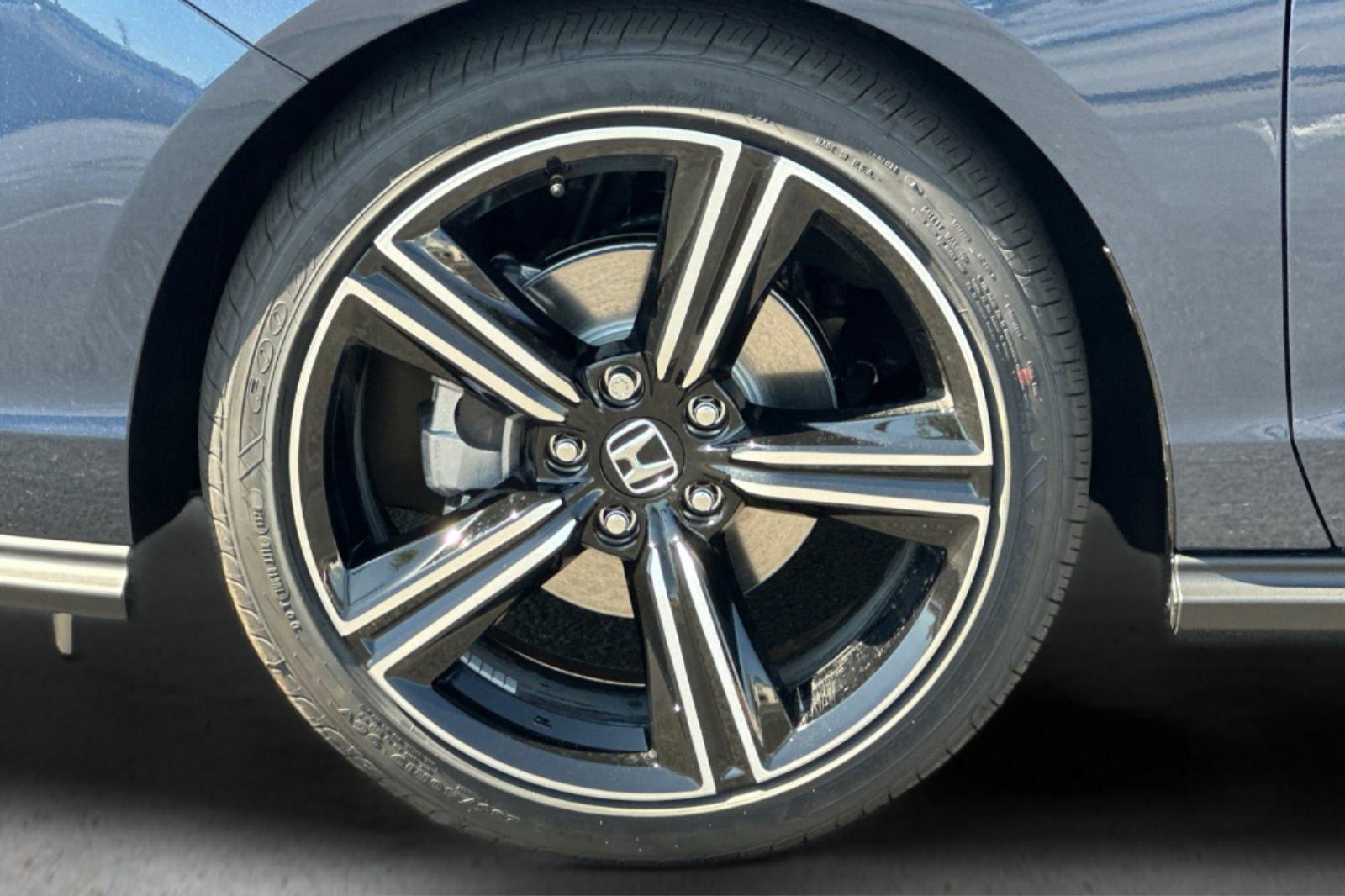 New 2026 Canyon River Blue Metallic Honda SE image 31