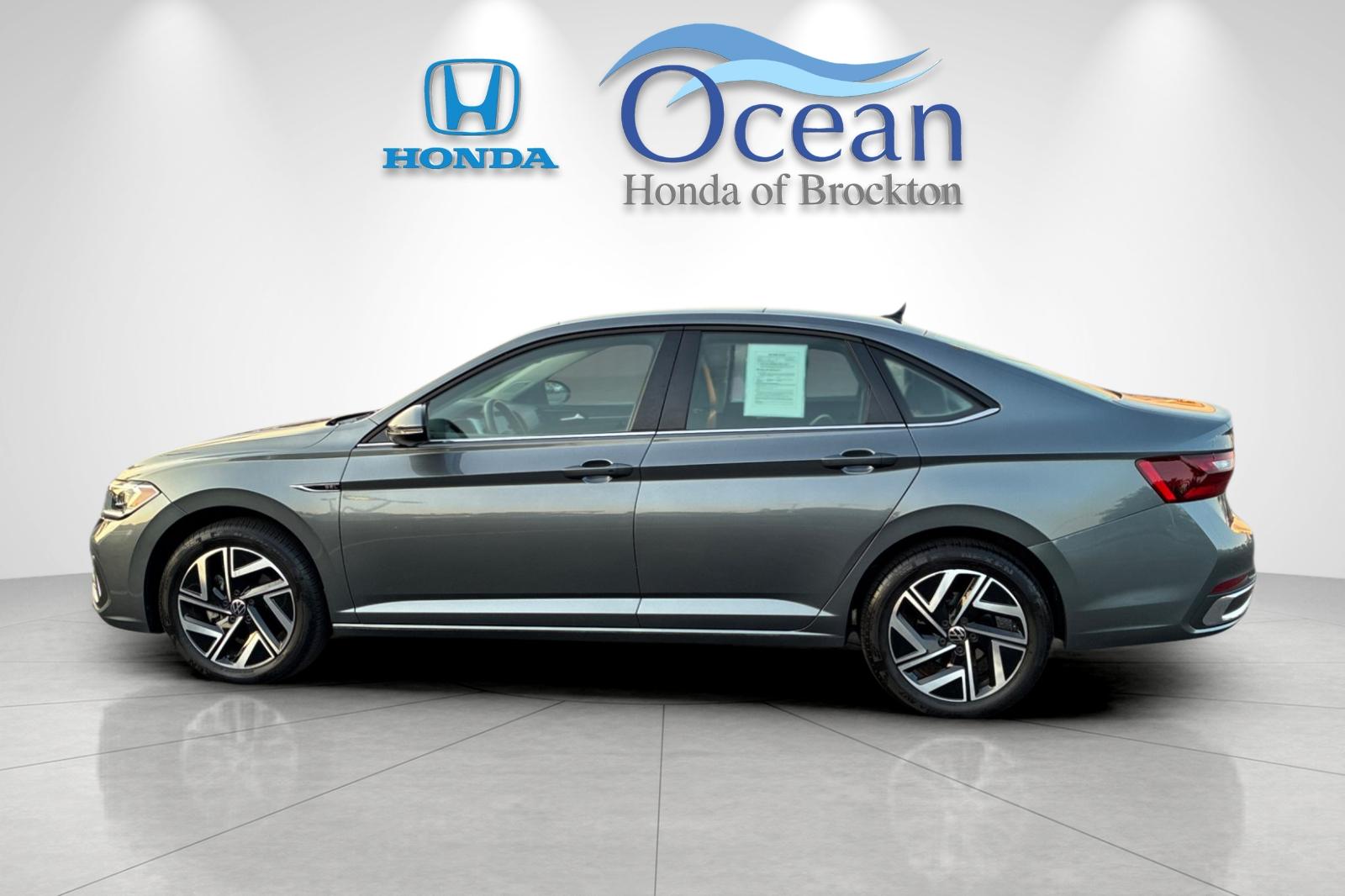 Used 2024 Gray Volkswagen 1.5T SEL image 6