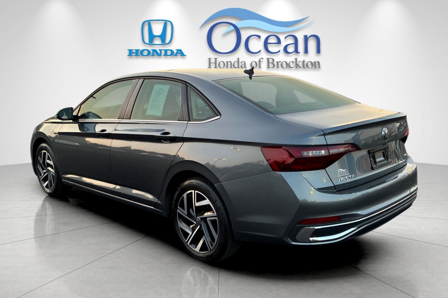 Used 2024 Gray Volkswagen 1.5T SEL image 5