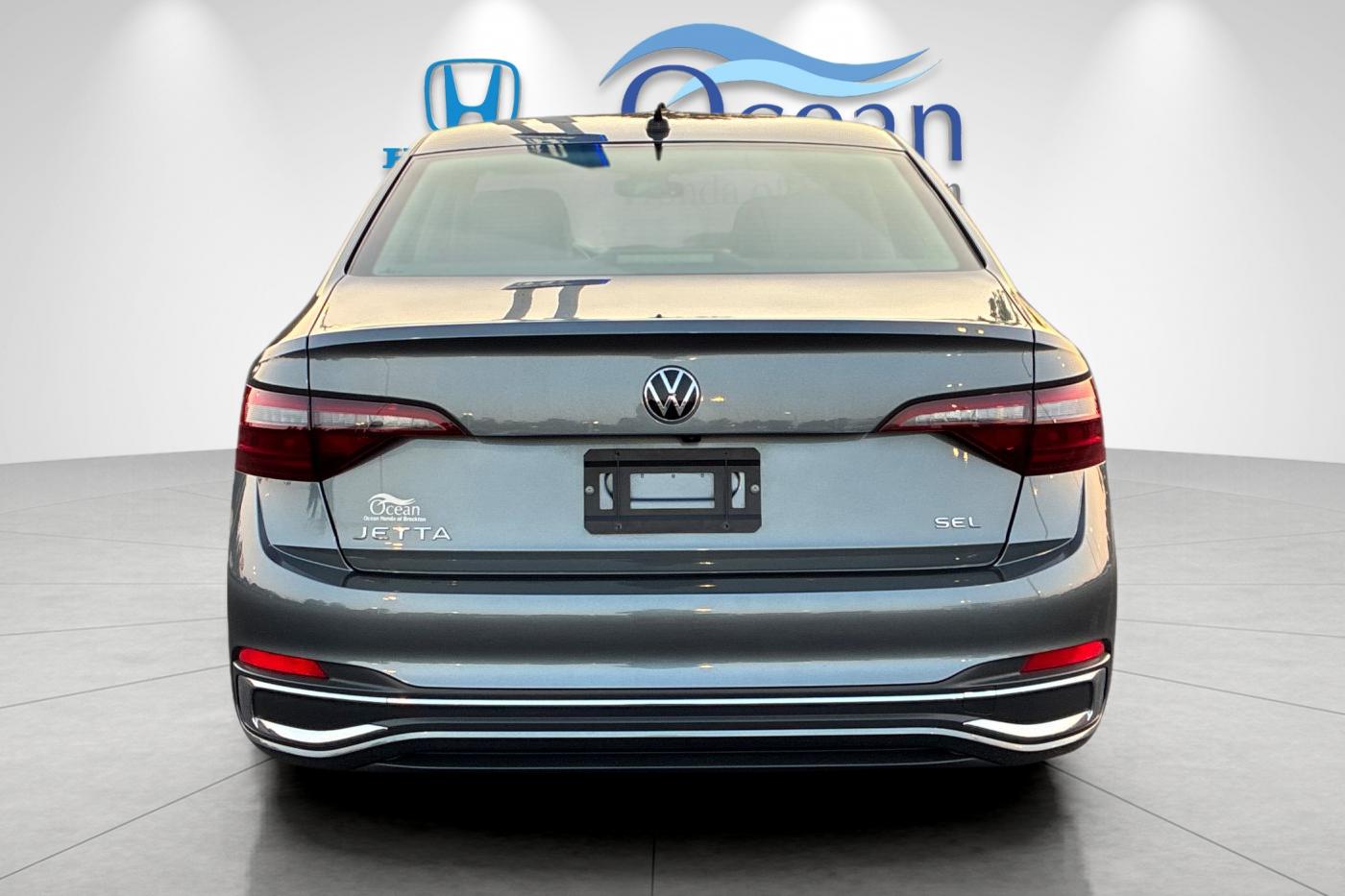 Used 2024 Gray Volkswagen 1.5T SEL image 4