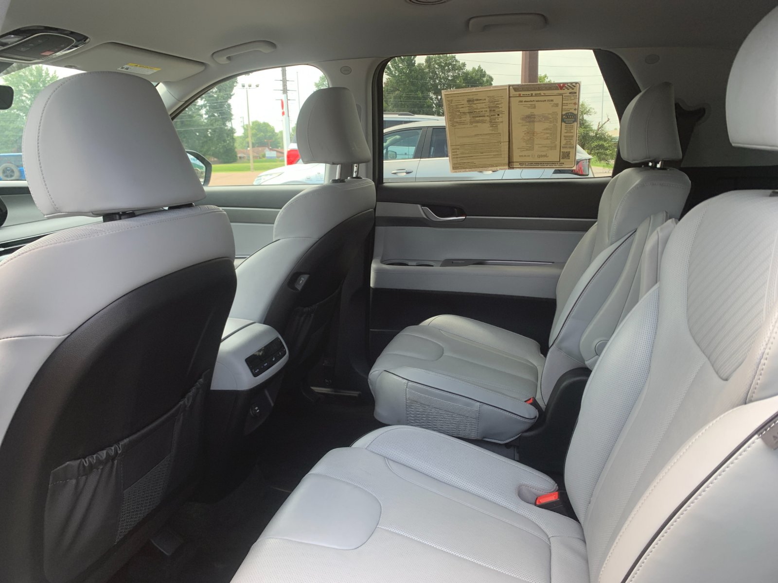Used 2025 Graphite Hyundai SEL image 15