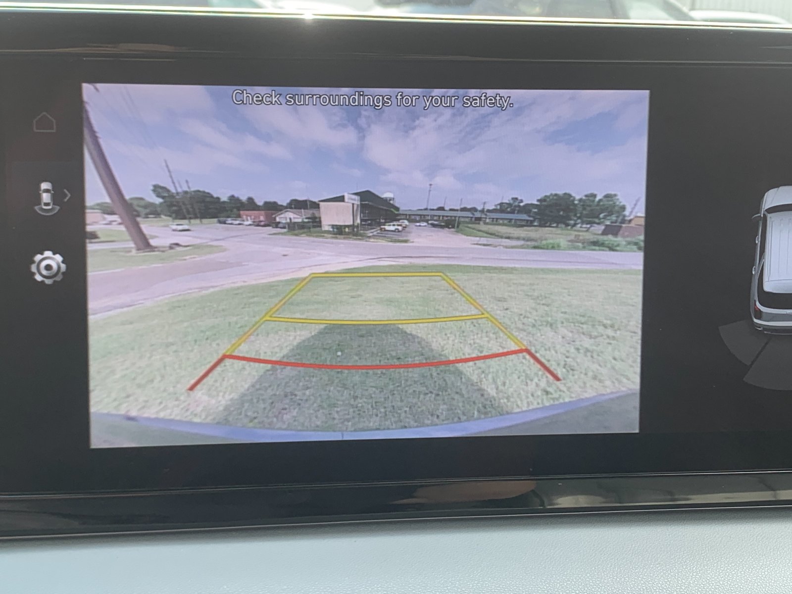 Used 2025 Graphite Hyundai SEL image 25