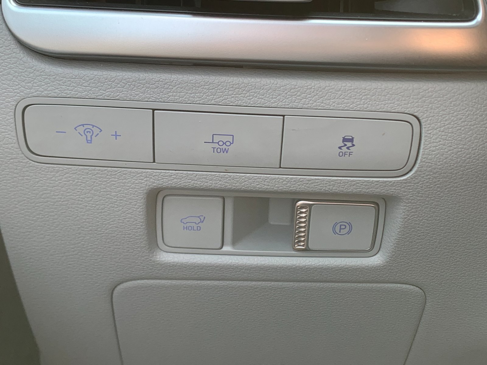 Used 2025 Graphite Hyundai SEL image 34
