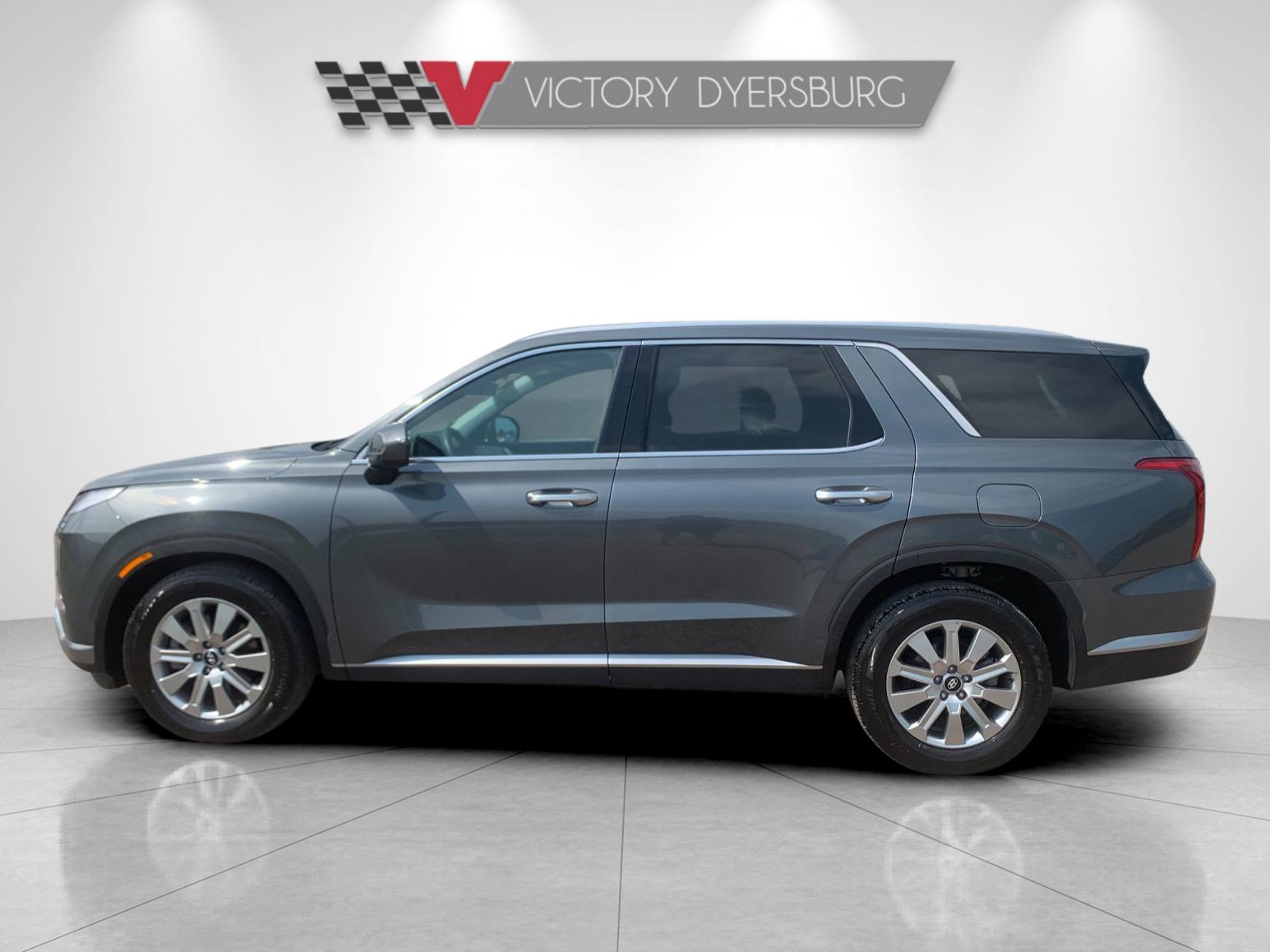 Used 2025 Graphite Hyundai SEL image 7