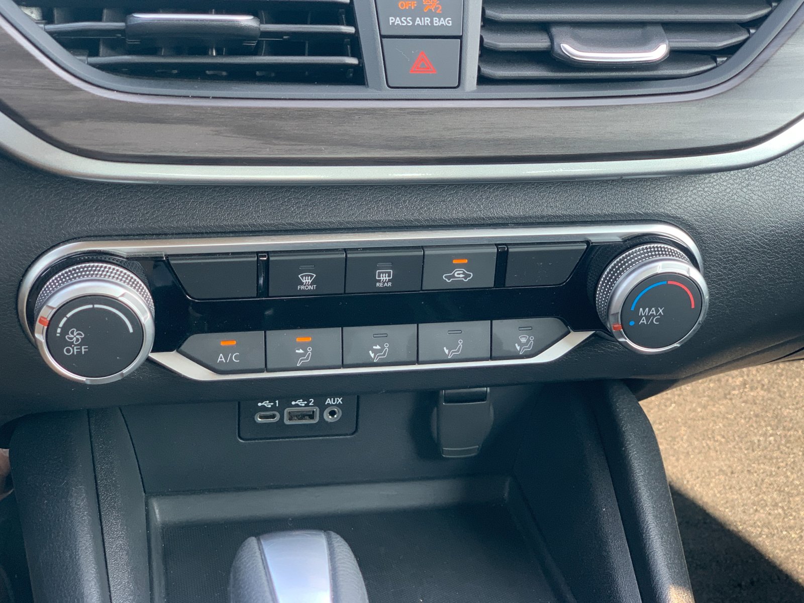 Used 2025 Gun Metallic Nissan 2.5 SV image 24