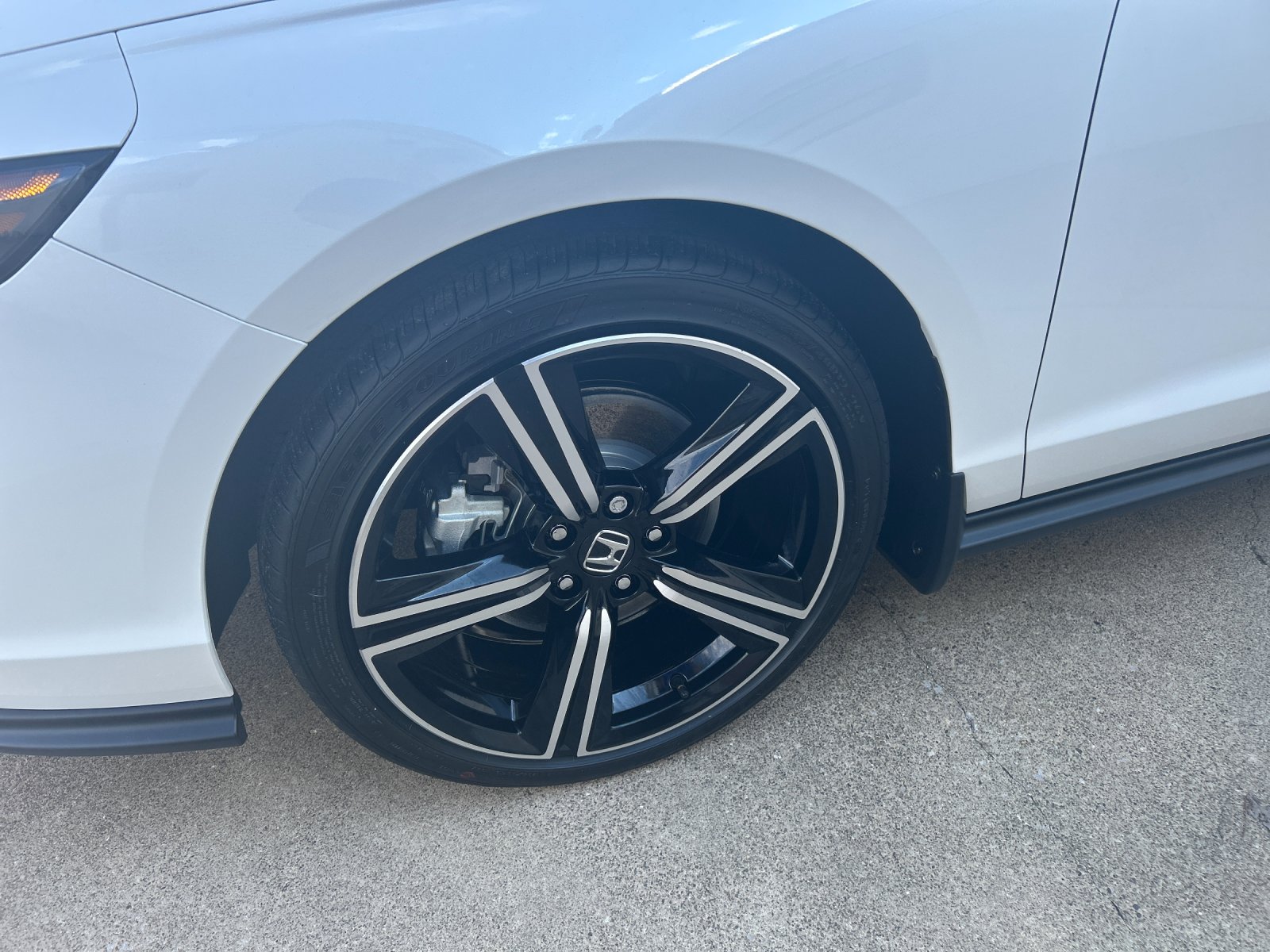 New 2026 Platinum White Pearl Honda Sport Hybrid image 9