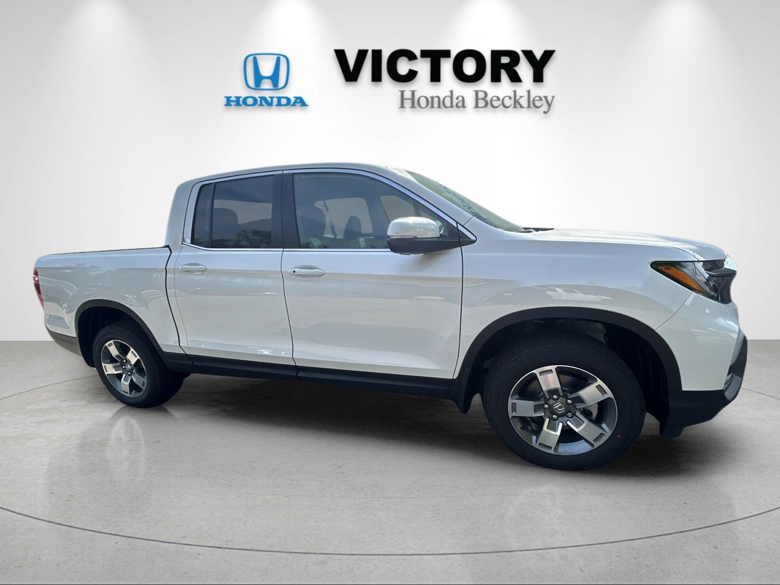 New 2026 Platinum White Pearl Honda RTL image 7