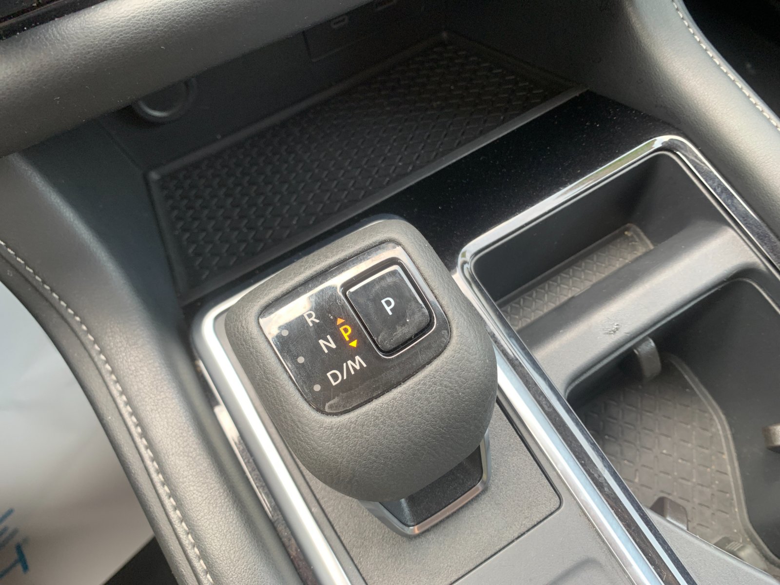 Used 2025 Silver Nissan SV image 27