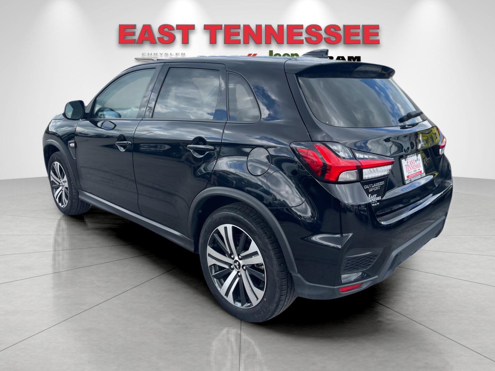 Used 2025 Silver Mitsubishi 2.0 ES image 5