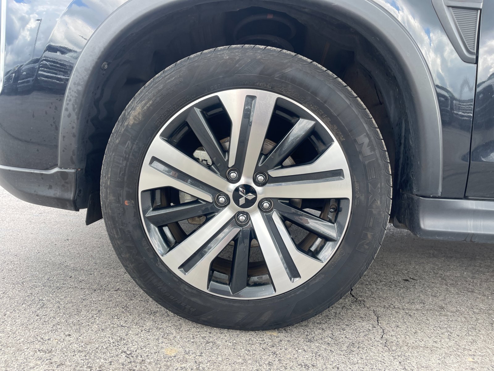Used 2025 Silver Mitsubishi 2.0 ES image 30