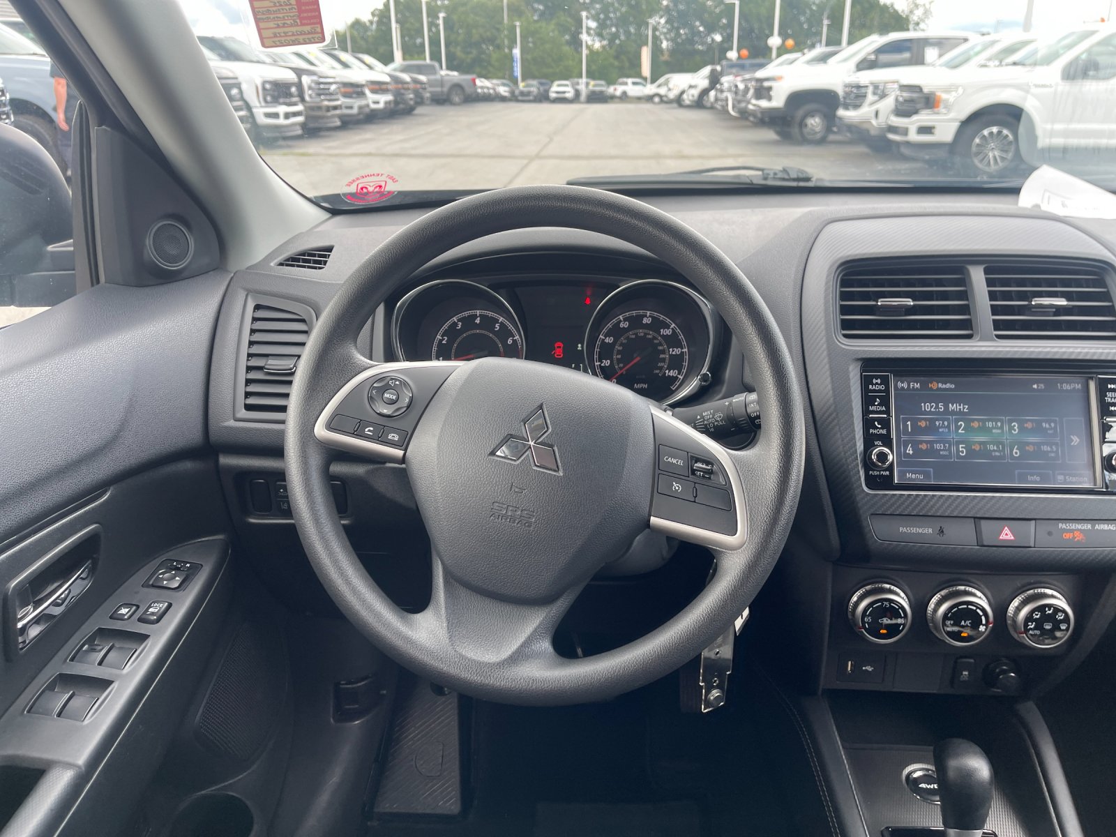 Used 2025 Silver Mitsubishi 2.0 ES image 16