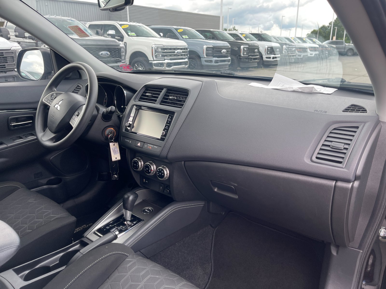 Used 2025 Silver Mitsubishi 2.0 ES image 18