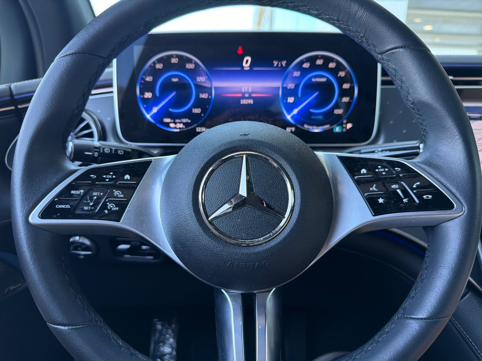 Certified Used 2025 Polar White Mercedes-Benz 350+ SUV 4D Sport Utility image 29