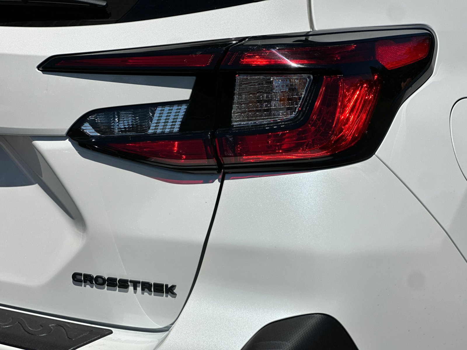New 2026 CRYSTAL WHITE PEARL Subaru Premium image 26
