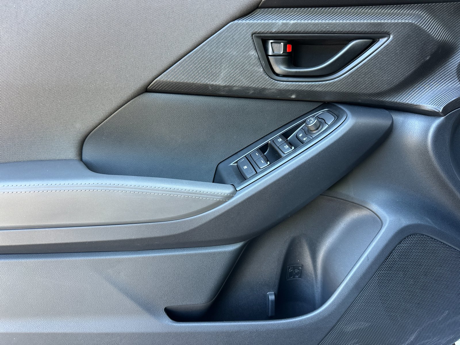 New 2026 CRYSTAL WHITE PEARL Subaru Premium image 11