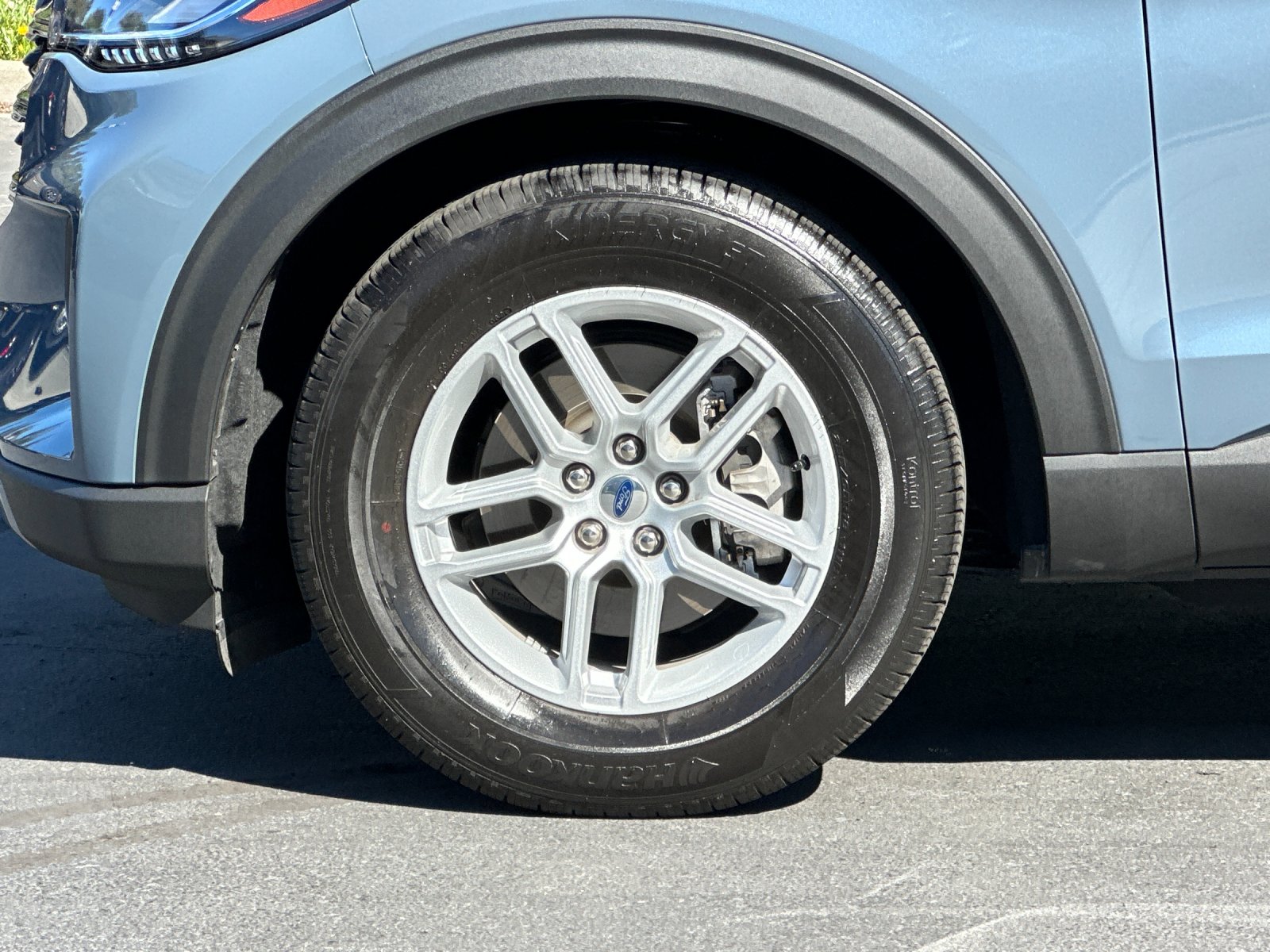 New 2026 Vapor Blue Metallic Ford Active image 26