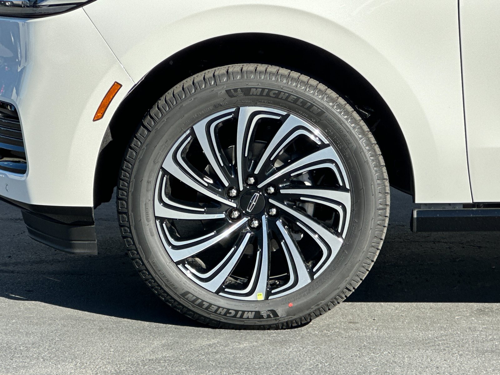 New 2027 Pristine White Metallic Tri-Coat Lincoln Black Label L image 25