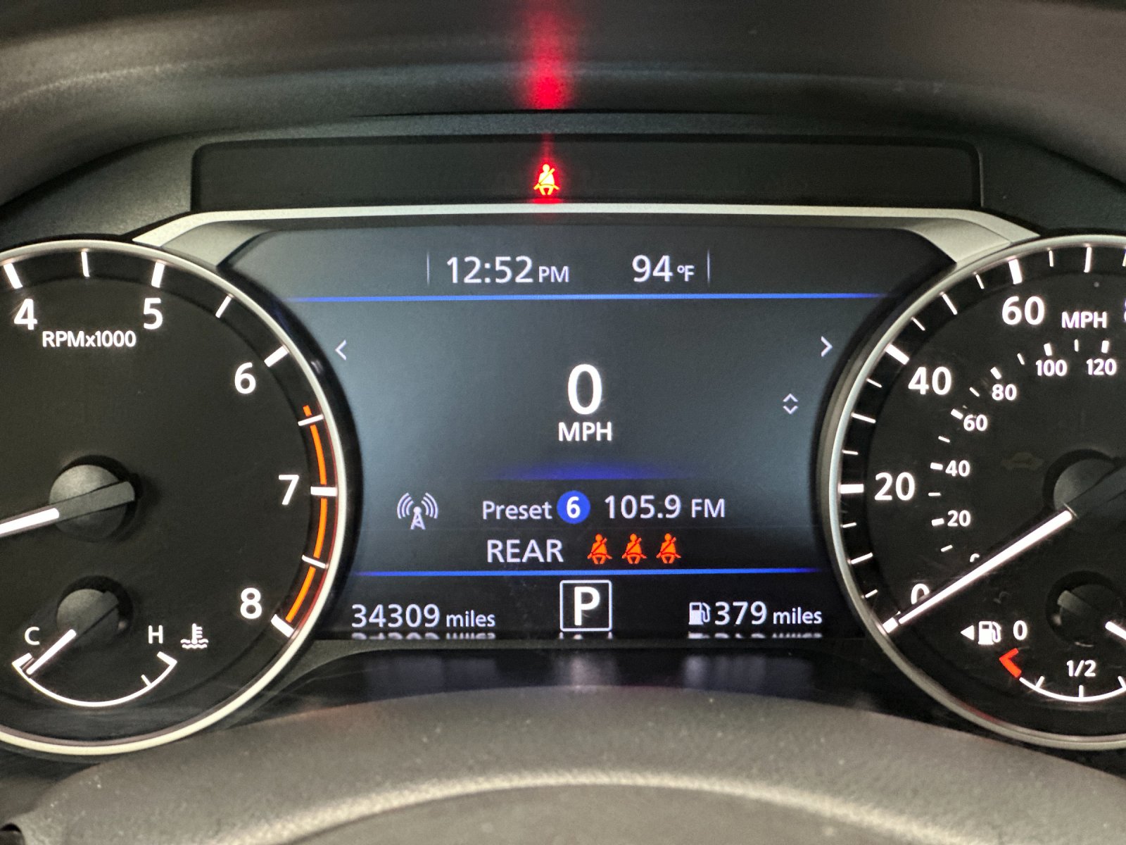 Used 2025 White Nissan 2.5 SV image 25