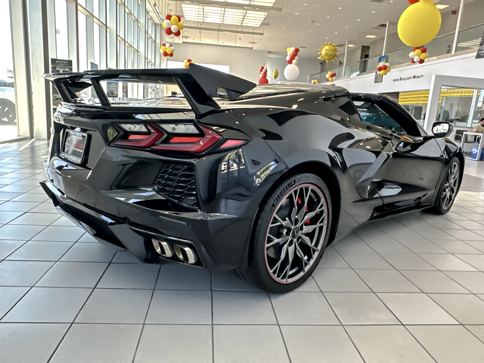 Used 2023  Chevrolet Stingray image 3