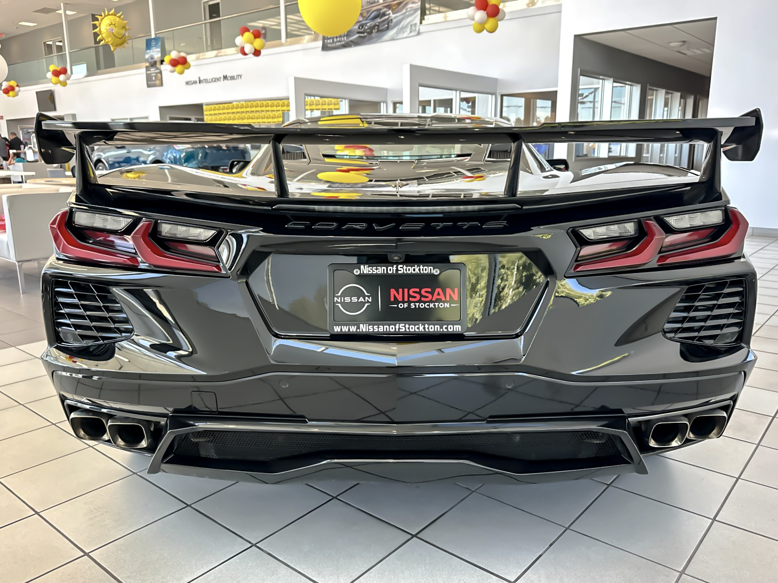 Used 2023  Chevrolet Stingray image 4
