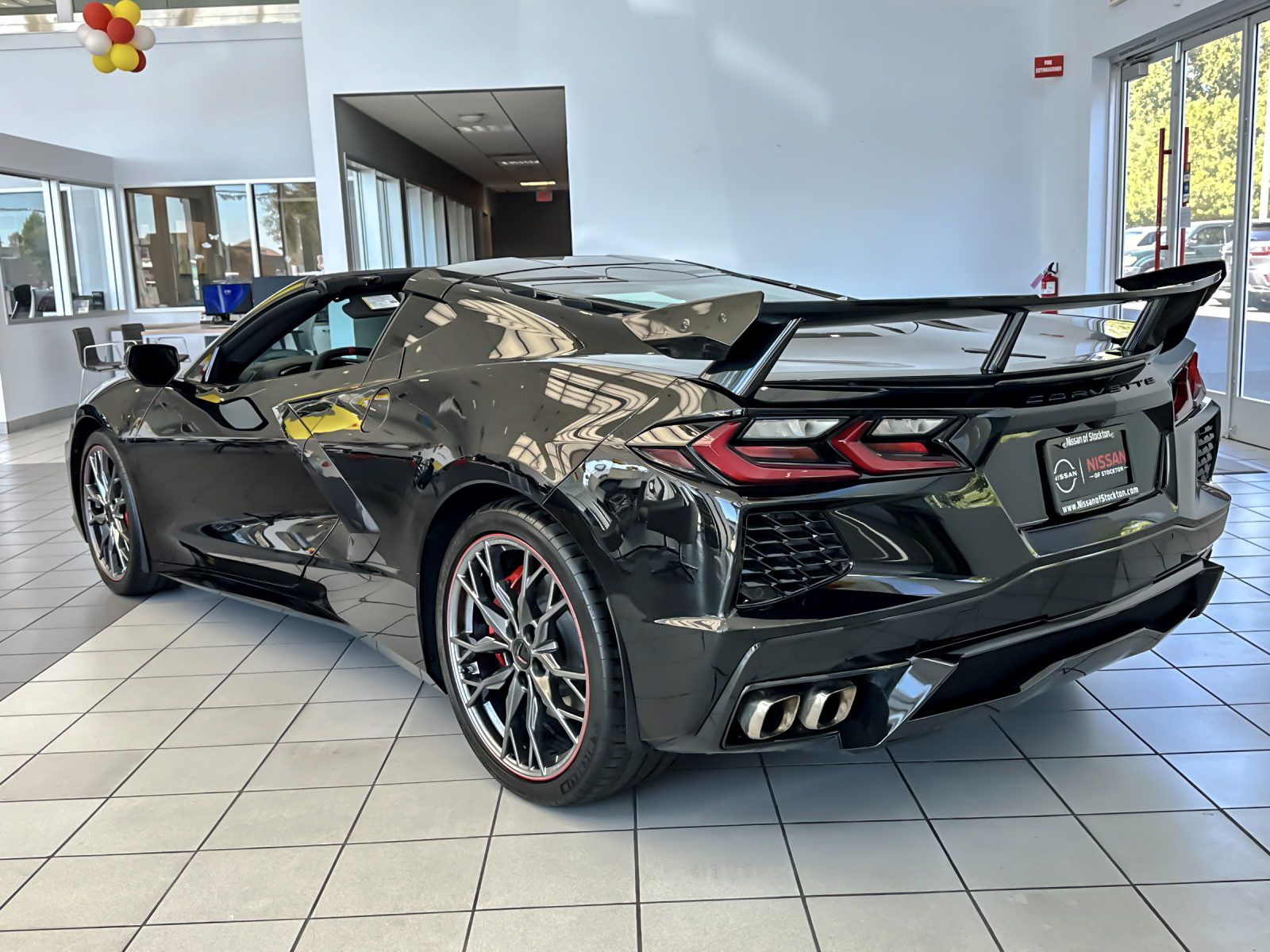 Used 2023  Chevrolet Stingray image 5