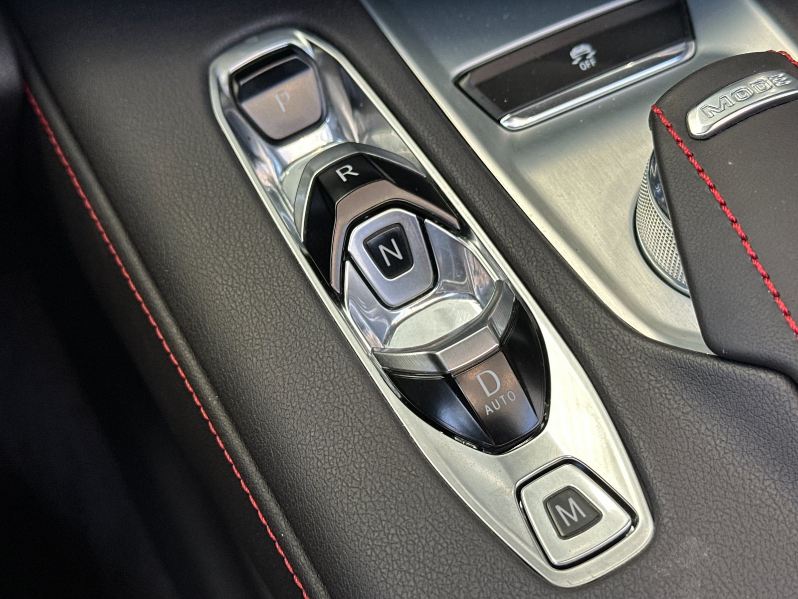 Used 2023  Chevrolet Stingray image 17