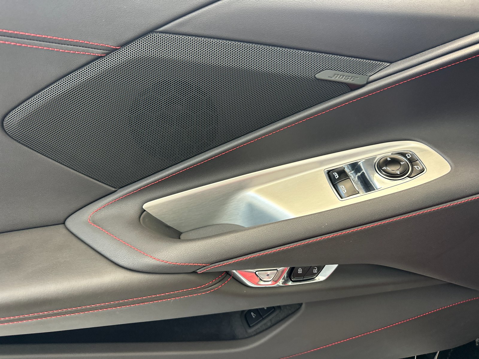 Used 2023  Chevrolet Stingray image 10