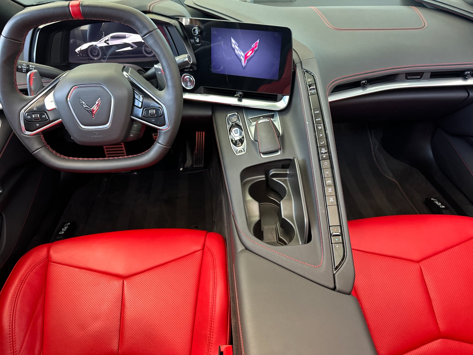 Used 2023  Chevrolet Stingray image 11