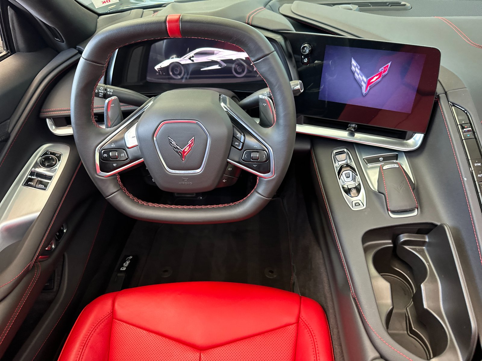 Used 2023  Chevrolet Stingray image 12