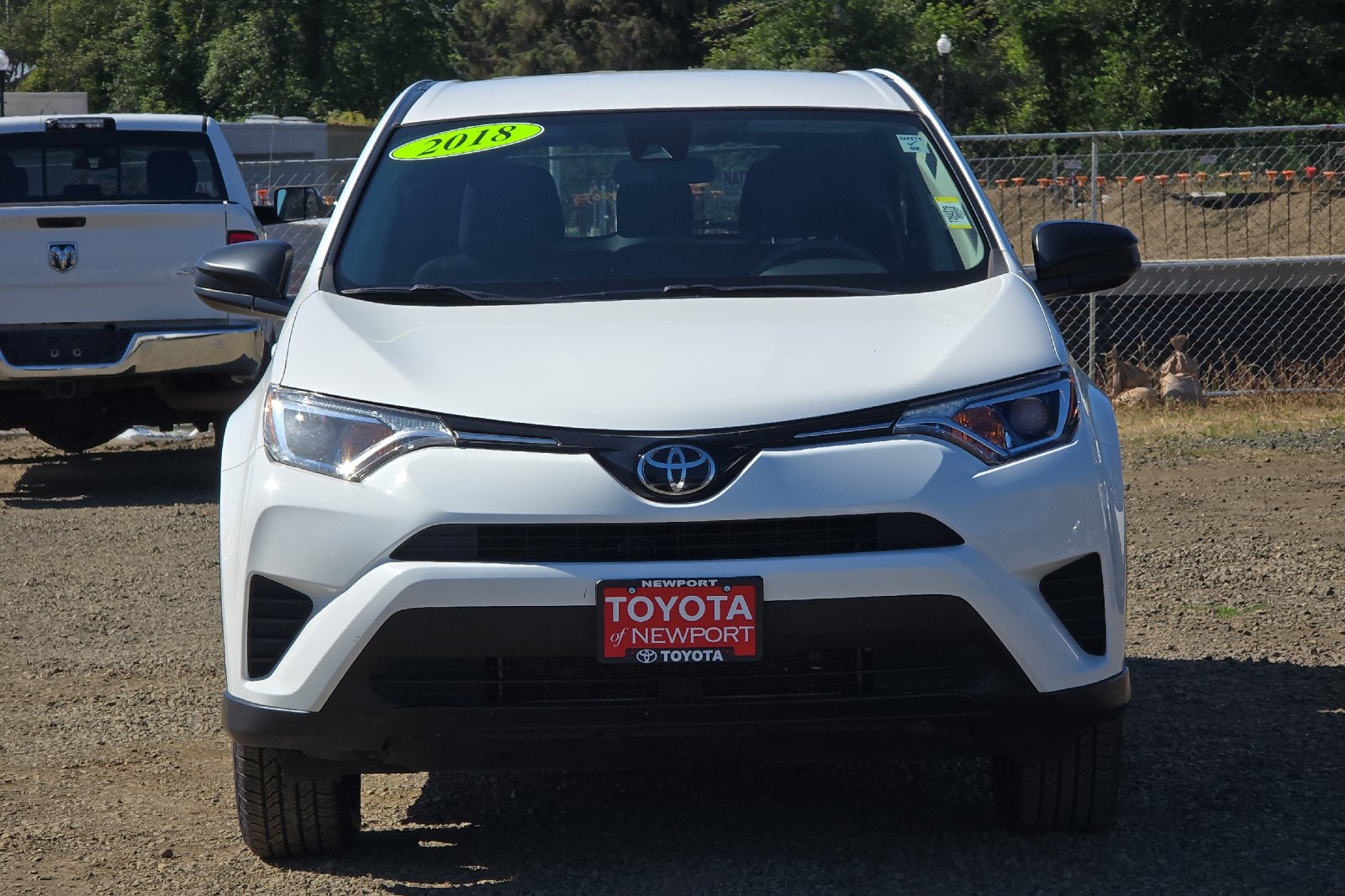 Used 2018 White Toyota LE image 6