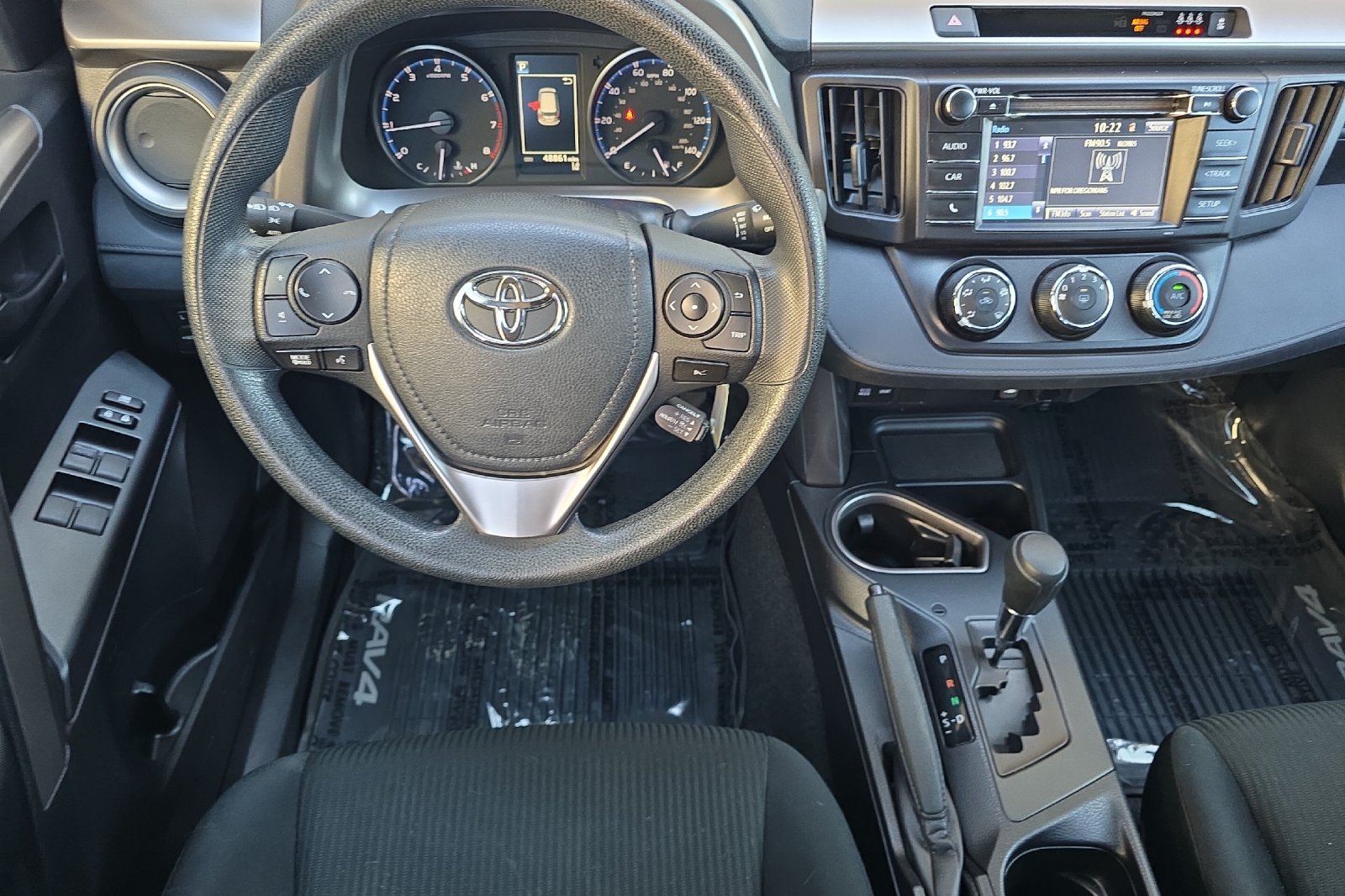 Used 2018 White Toyota LE image 11