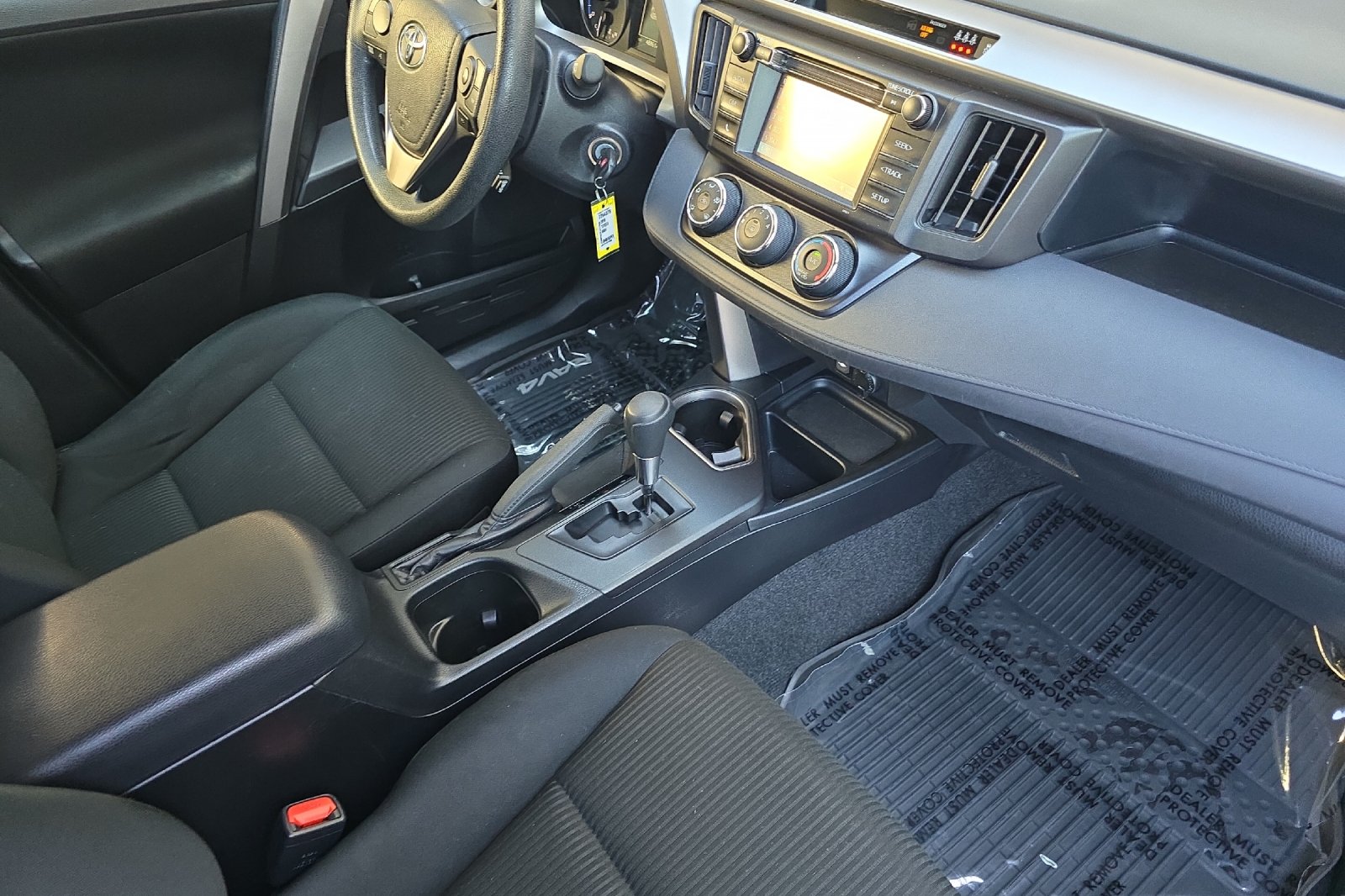 Used 2018 White Toyota LE image 13
