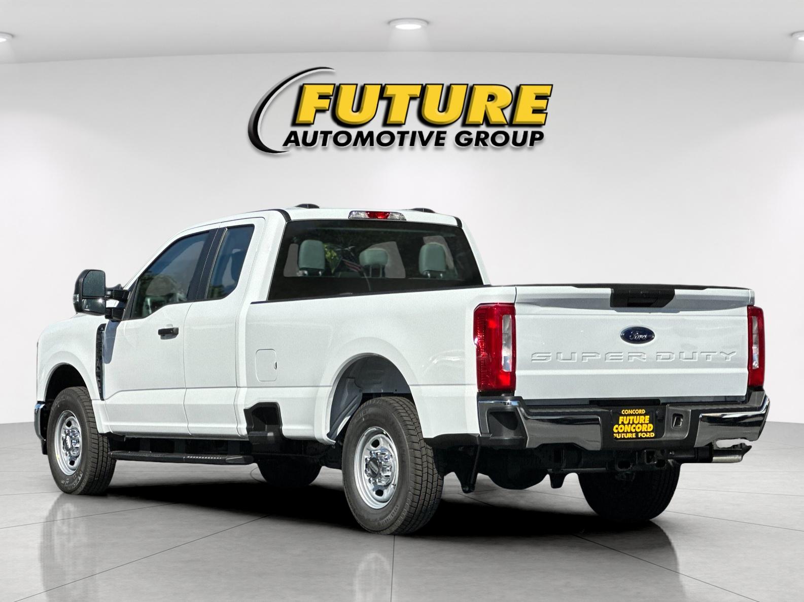 New 2026 Oxford White Ford F-250® XL image 5